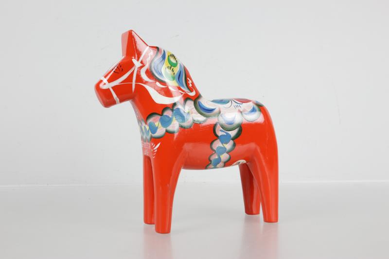 Dalahäst i klassik rött