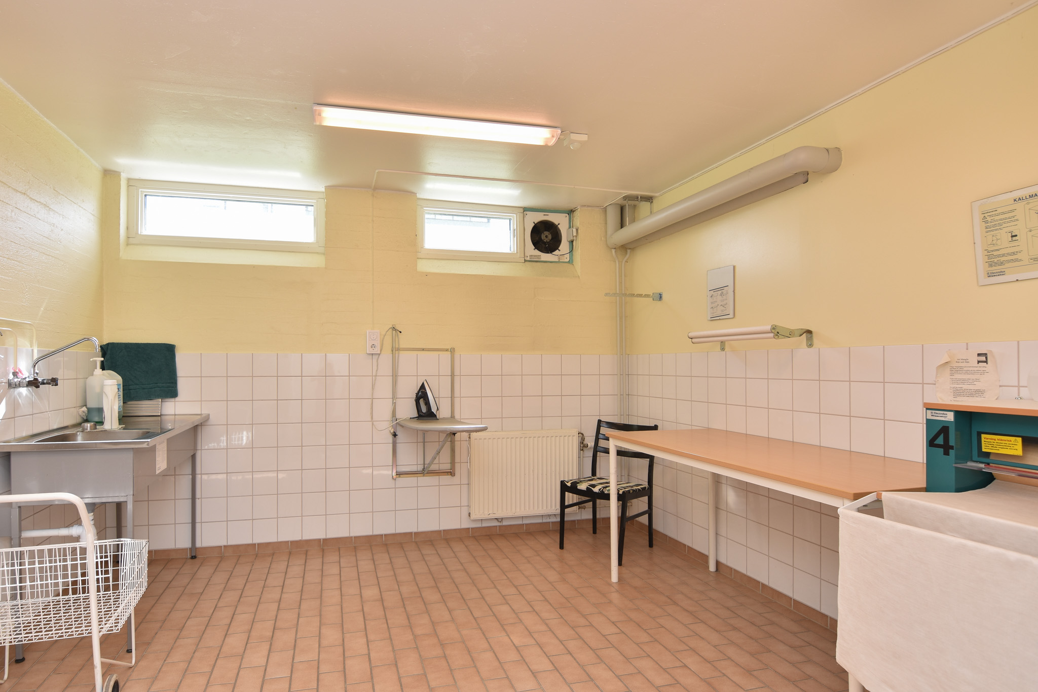  Gemensam tvättstuga i 13D