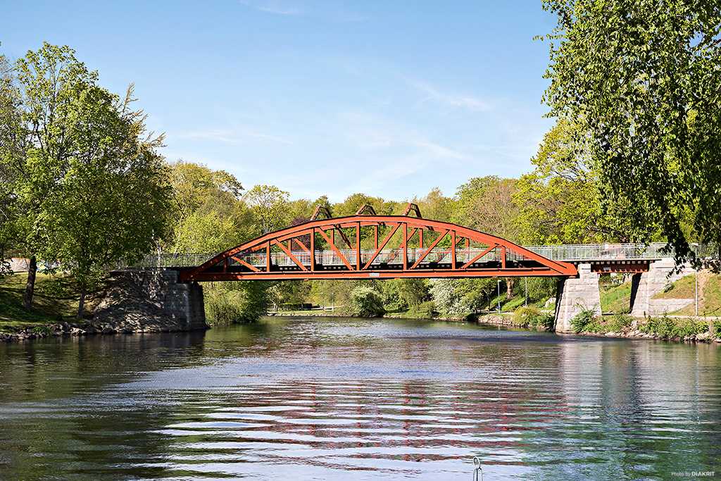 Närliggande Pyttebron
