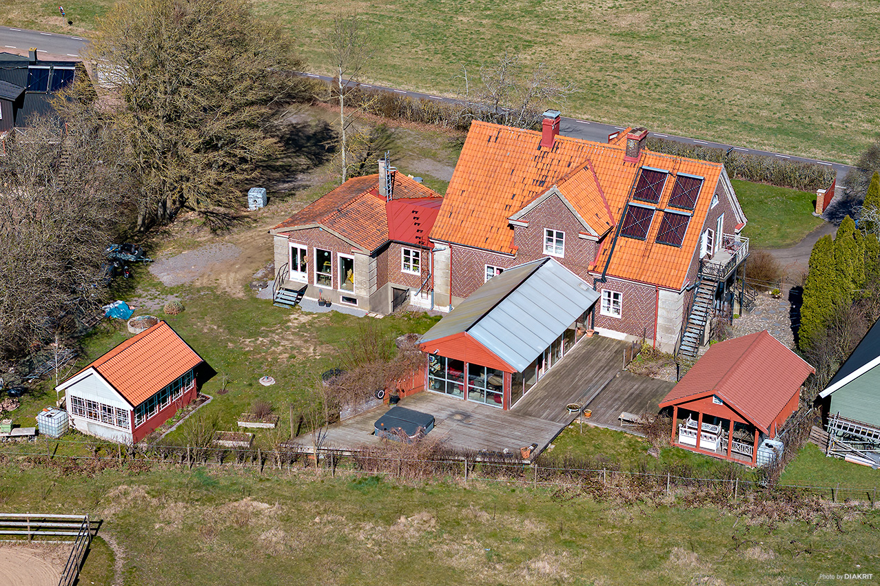 Drönarbild på fastigheten