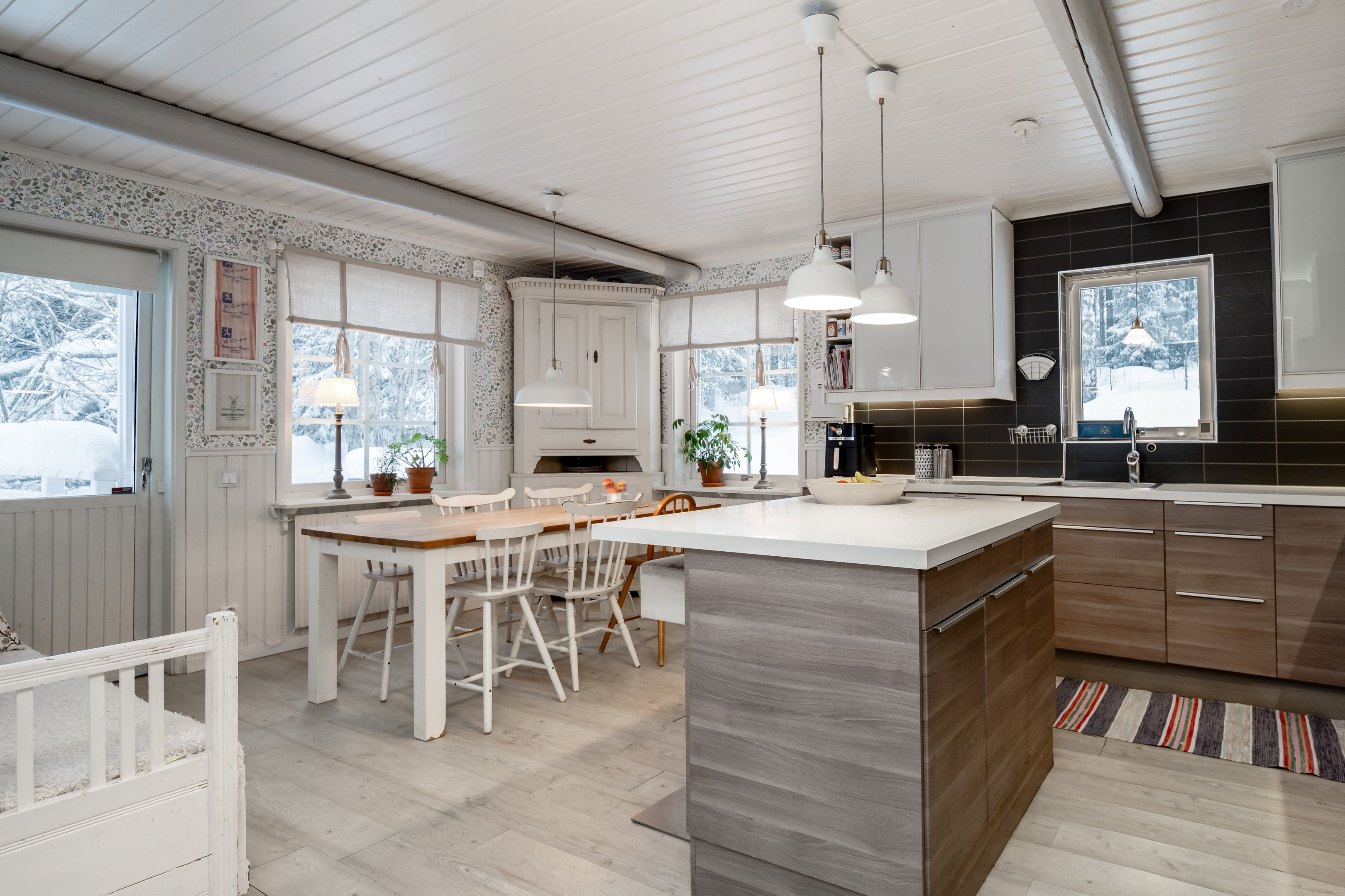 Kök med utgång till altan