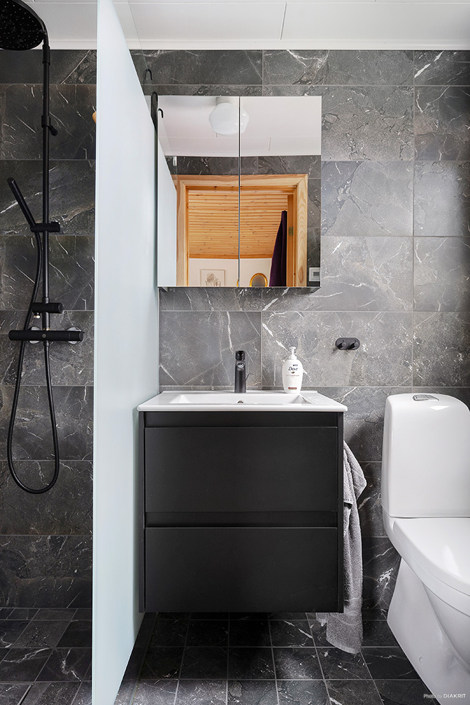 Med helkaklat badrum