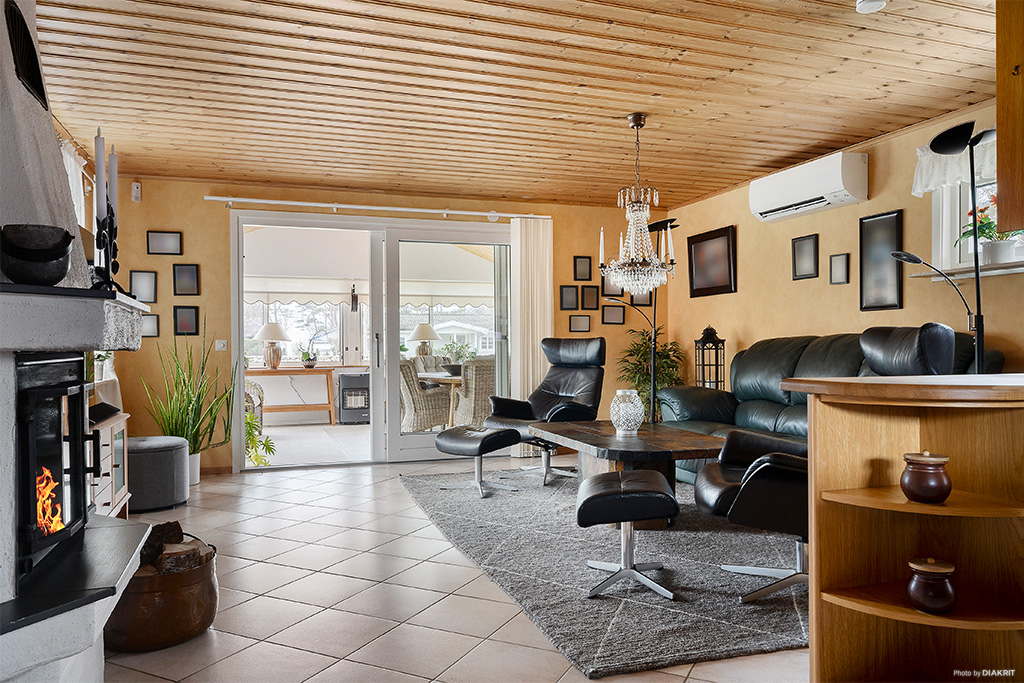 Vardagsrum mot vinterträdgård