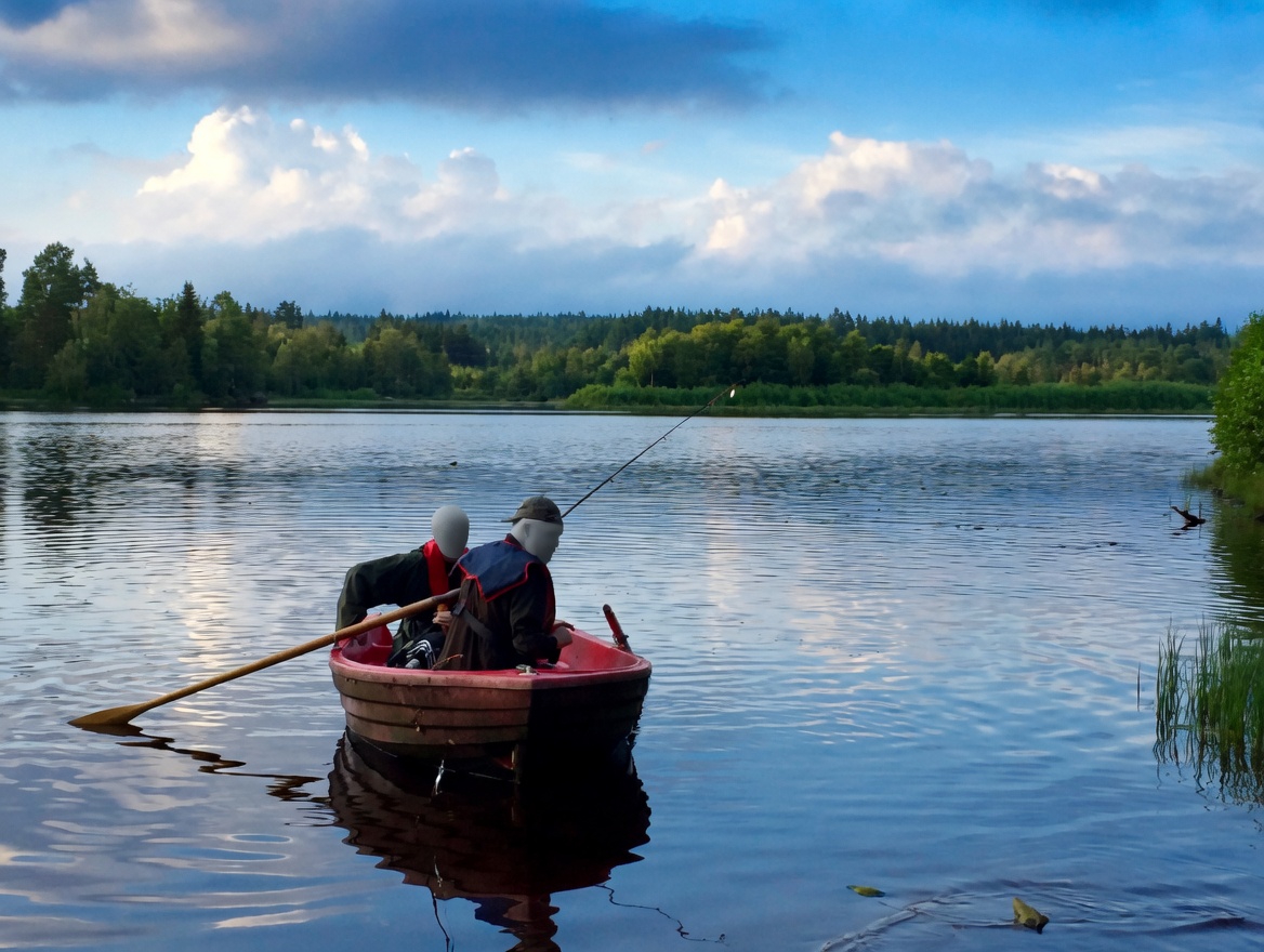 Røde orm - båd der følger med