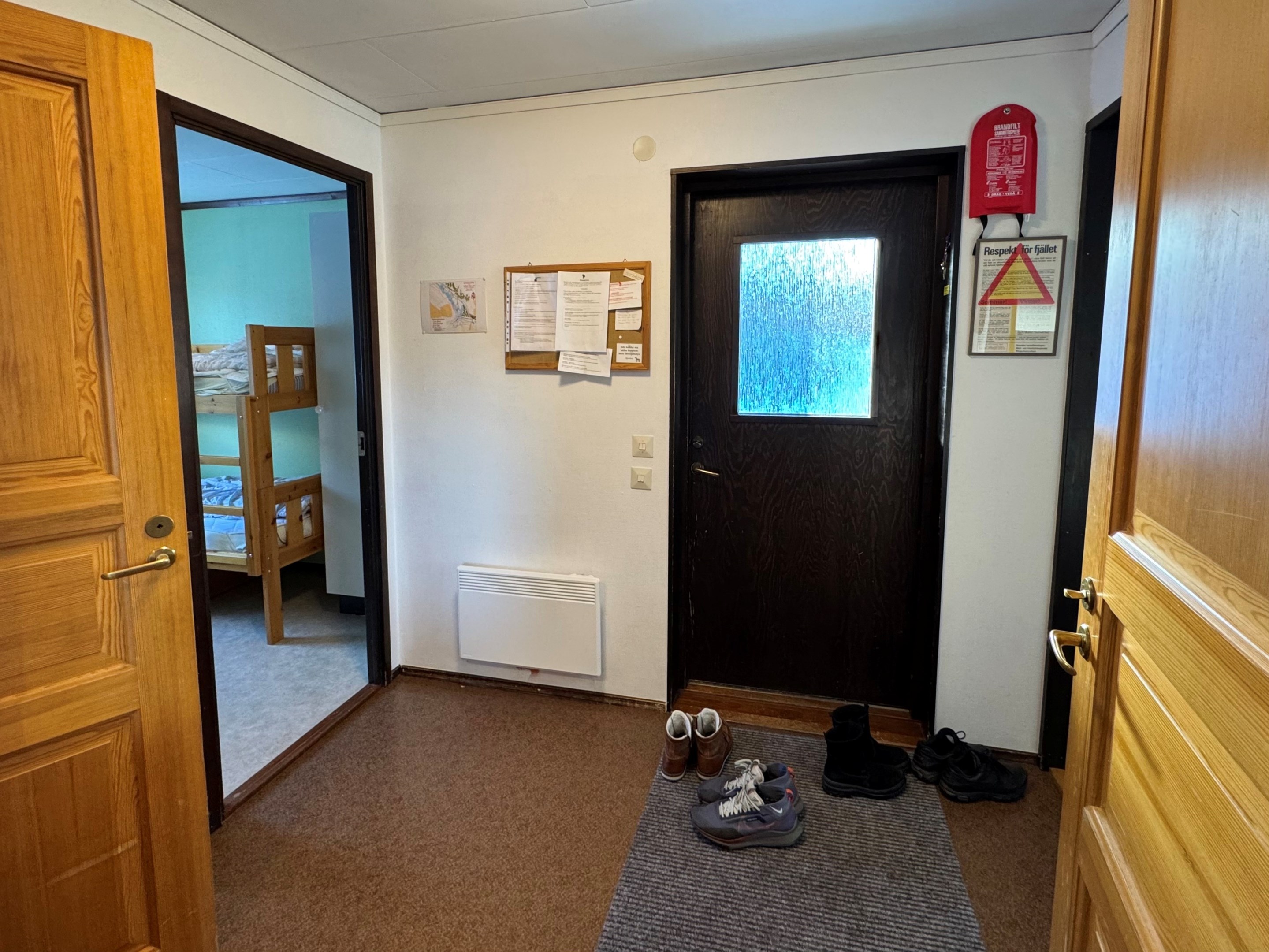 Hall, spegelvänd bild