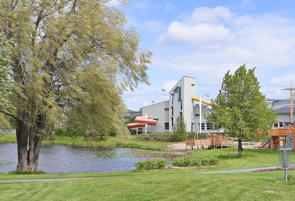 Lågupplöst Lågupplöst Storsjöhallen