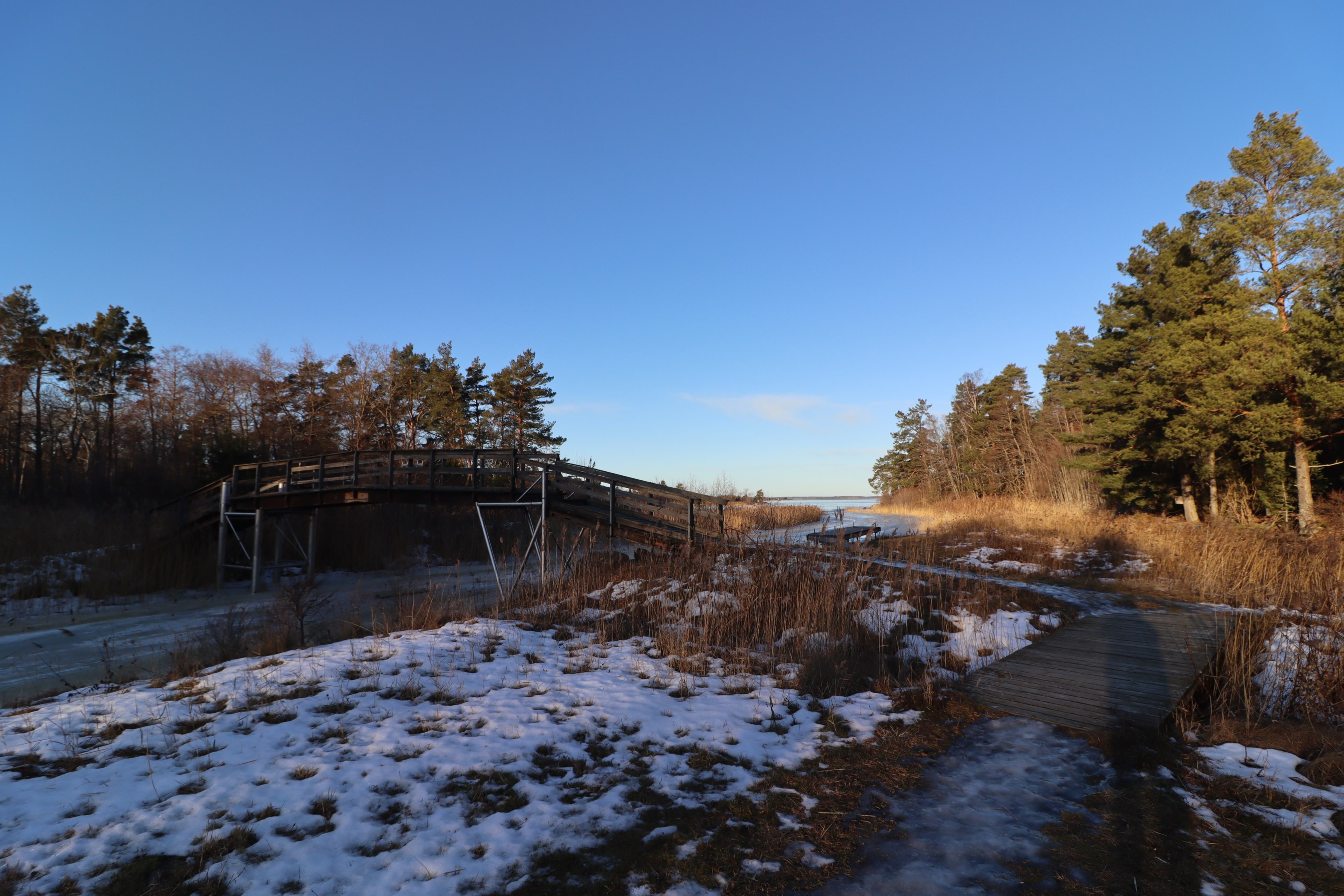 Närområdet Korgil - Fina promenadstråk mot havet / Holmsudden