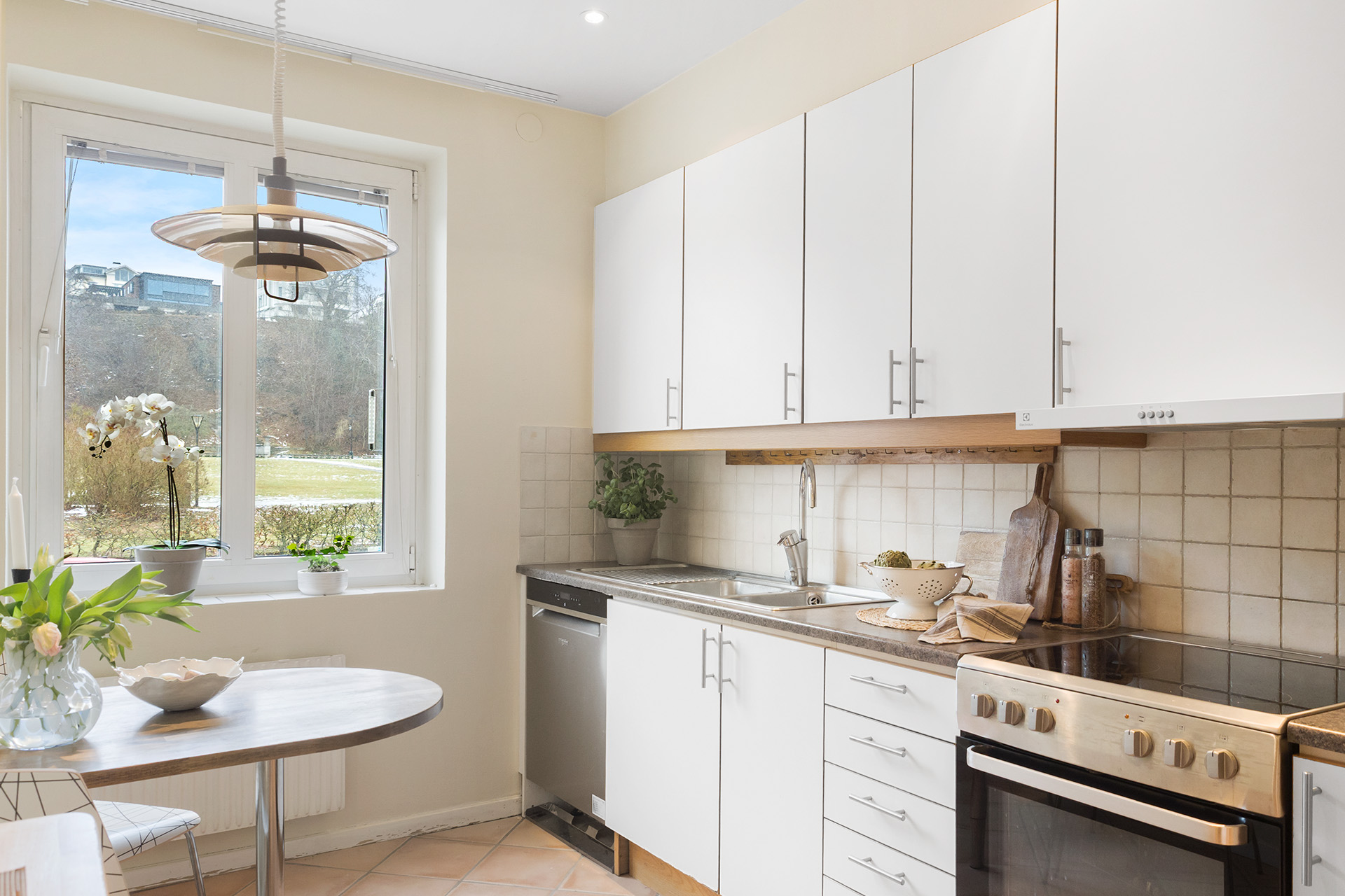 Kök med utsikt mot Margaretaplatsen