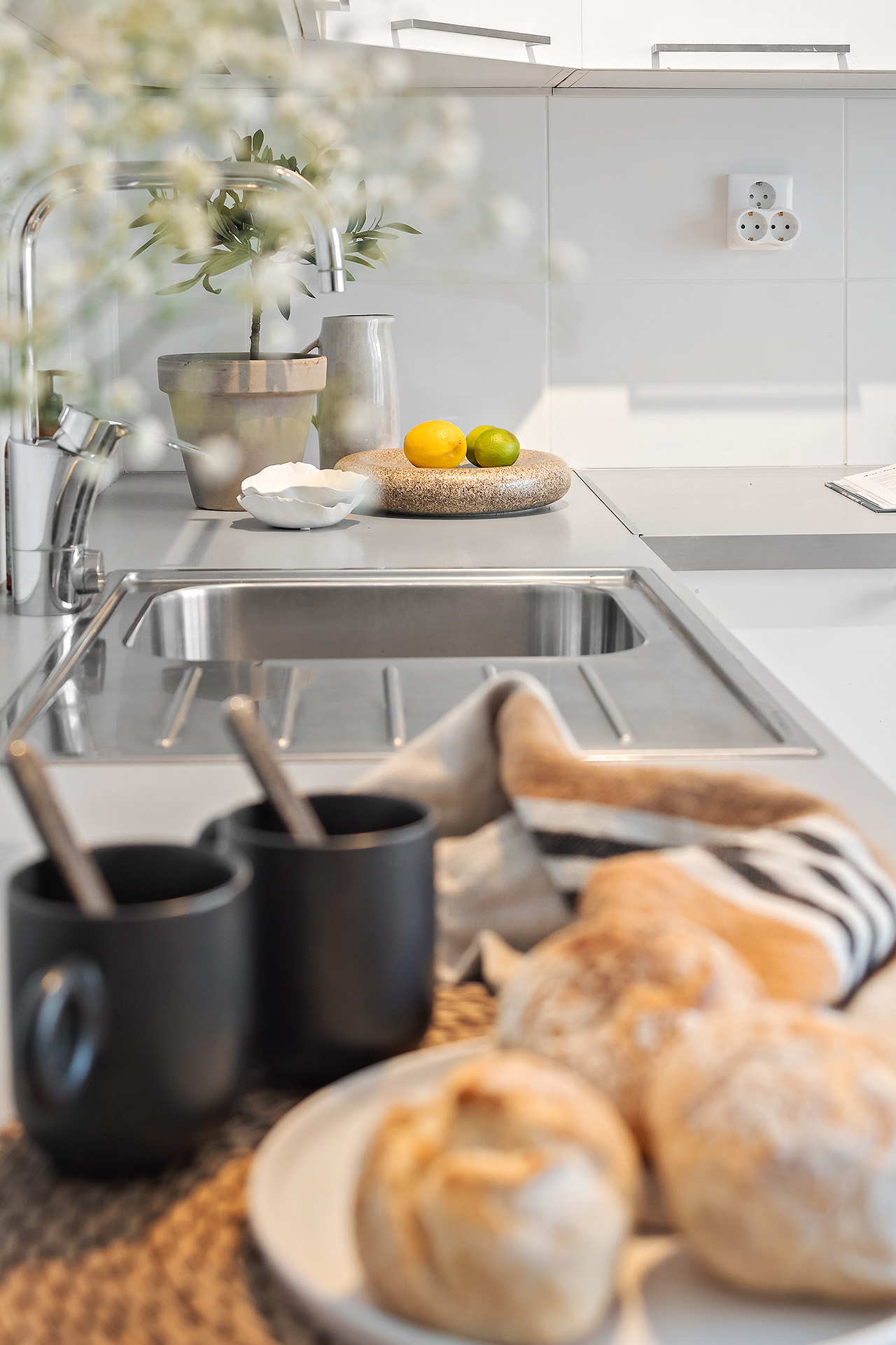 Trevligt kök med mycket yta