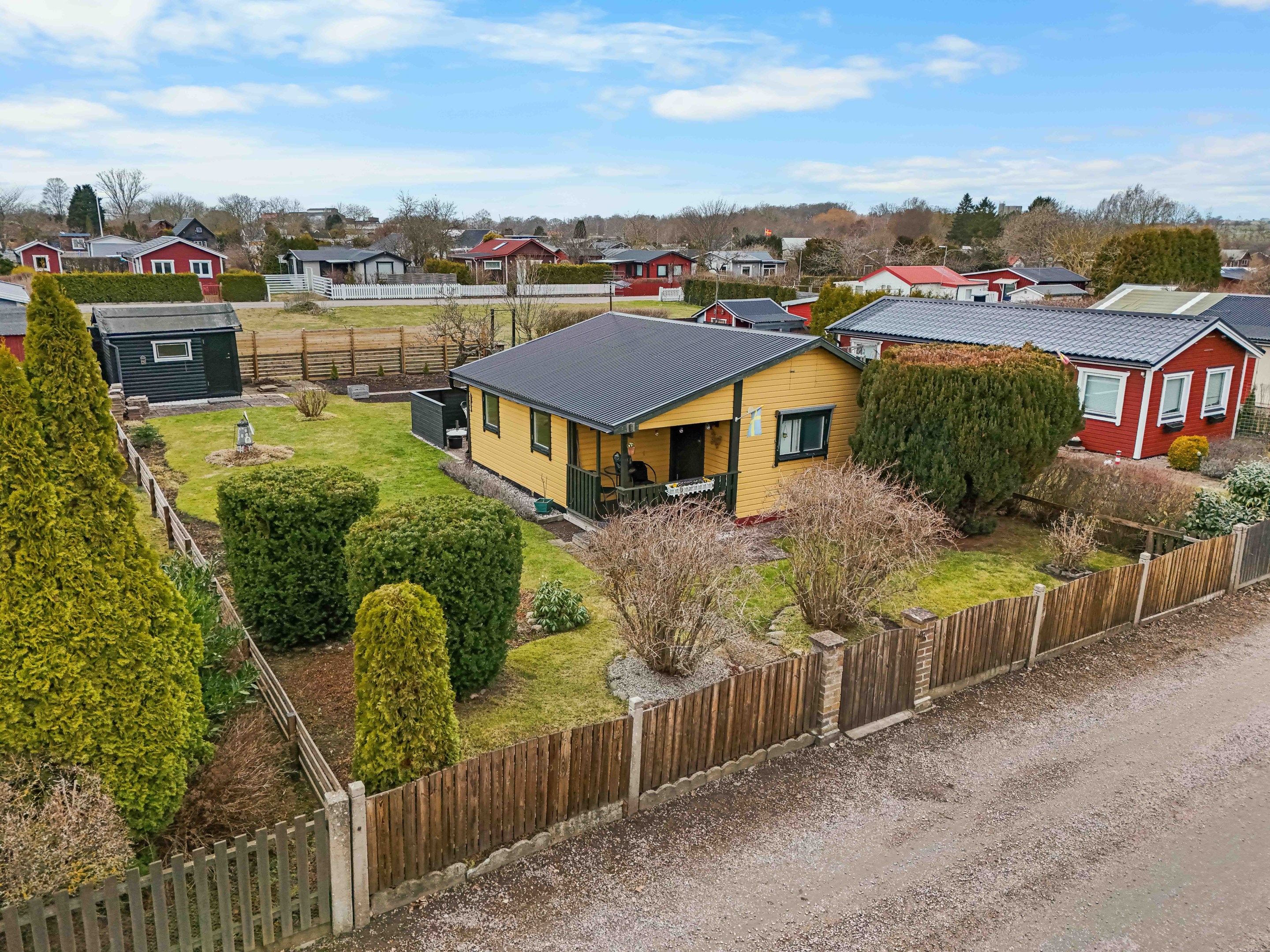 Här finns denna vackra välvårdade stuga