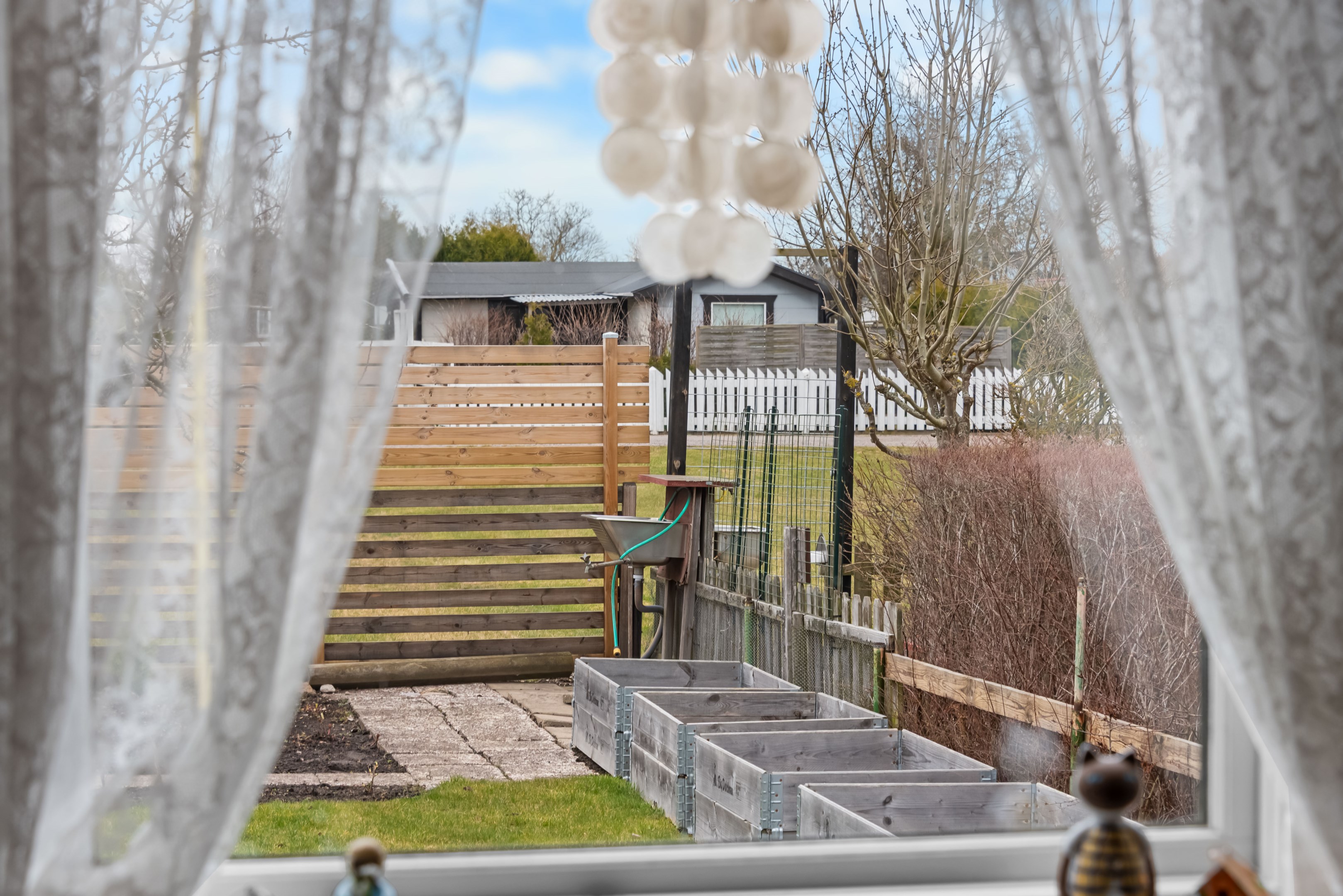 Härlig utsikt från köksfönstret