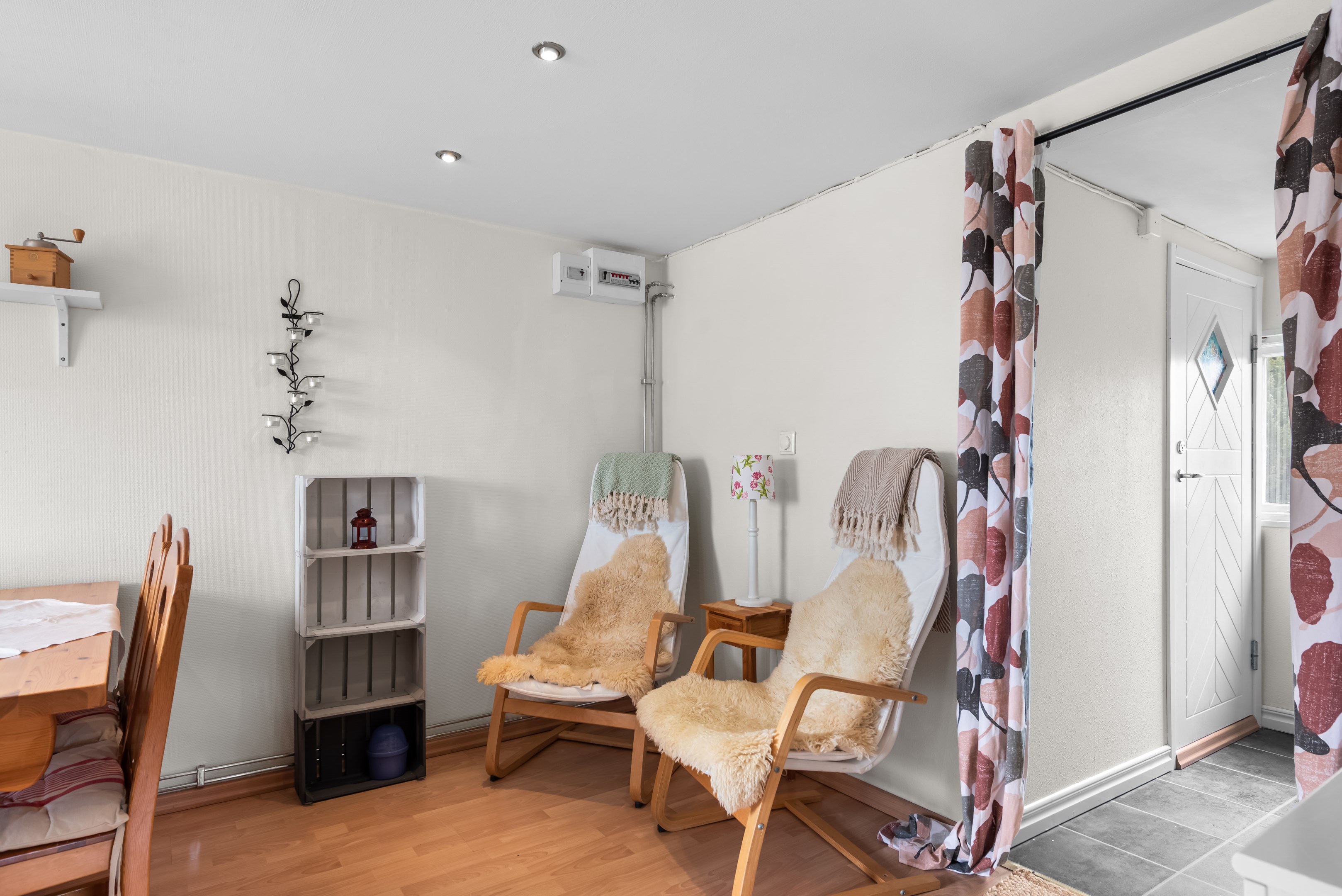 Köket har plats även för myshörna