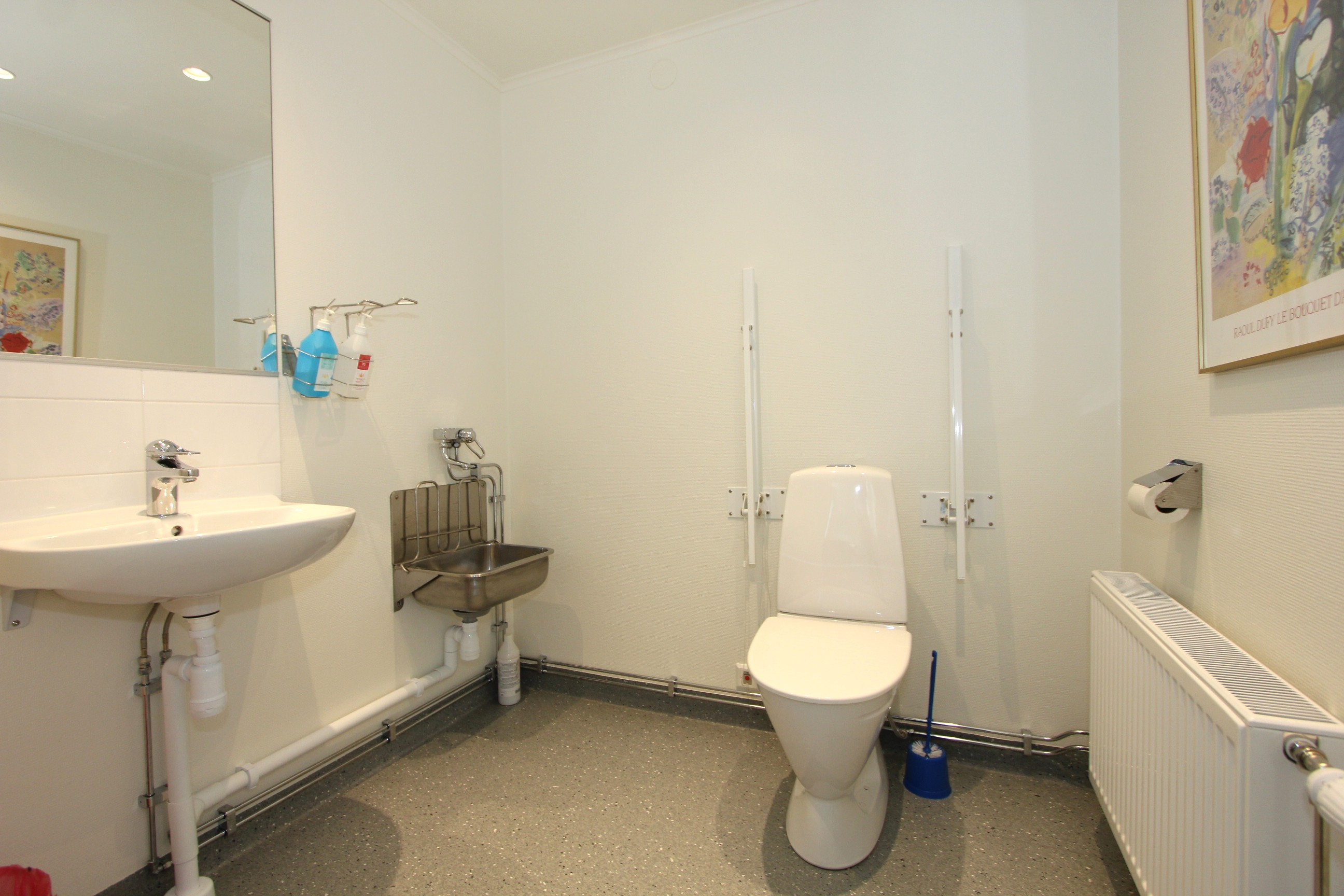 Badrum i entréhallen