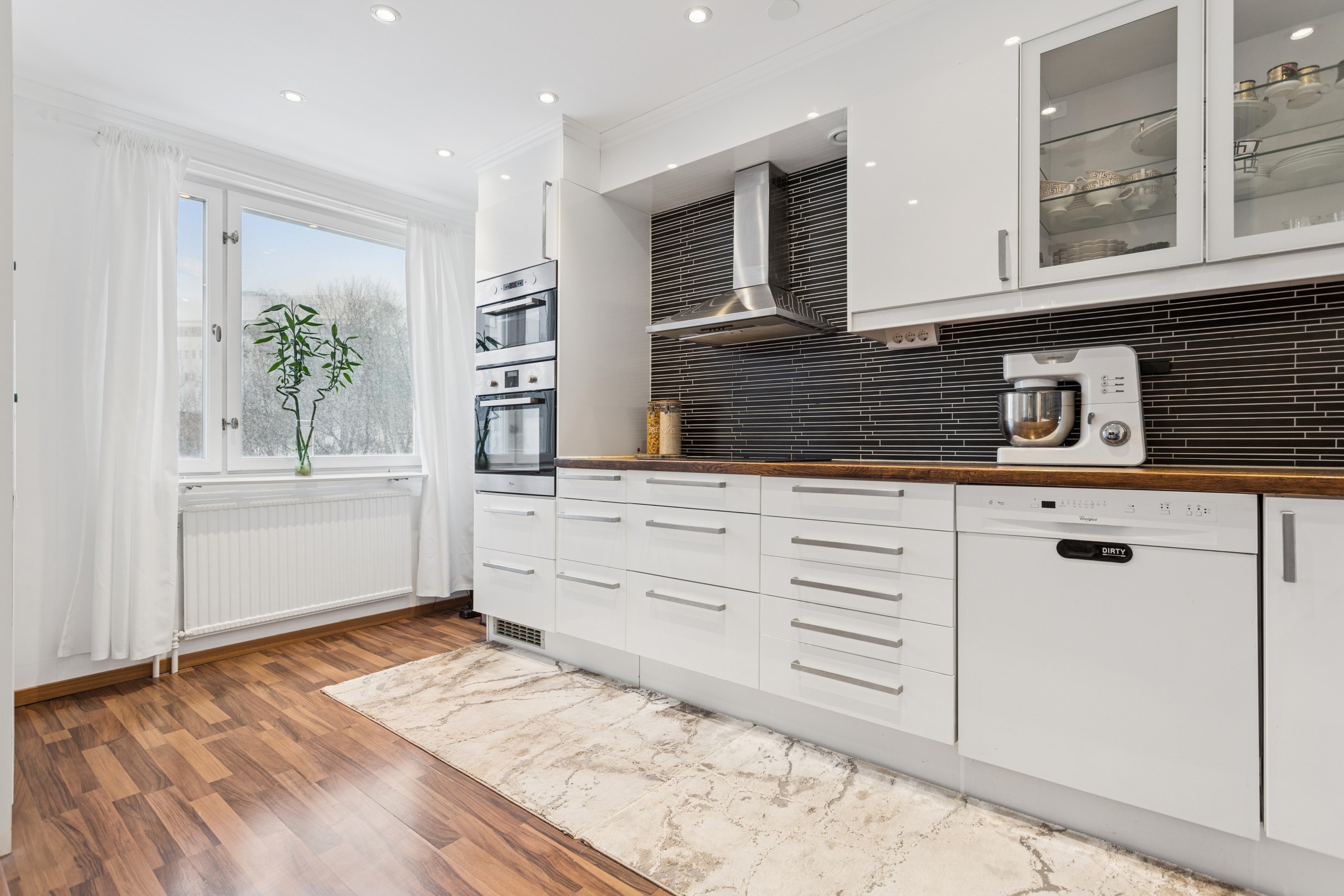 Gott om förvaring samt bra ljusinsläpp