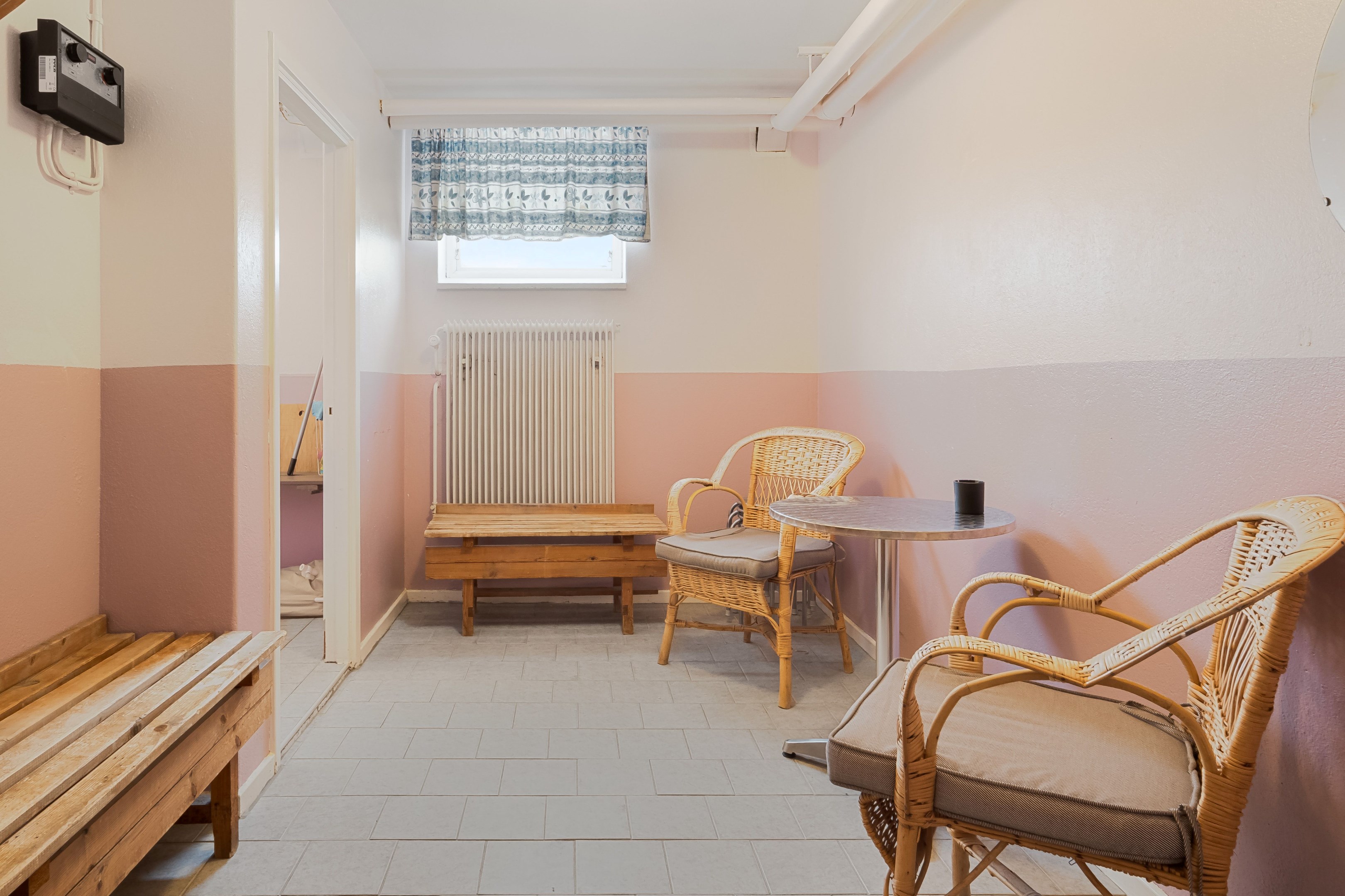 Bastu och dusch i källarplan