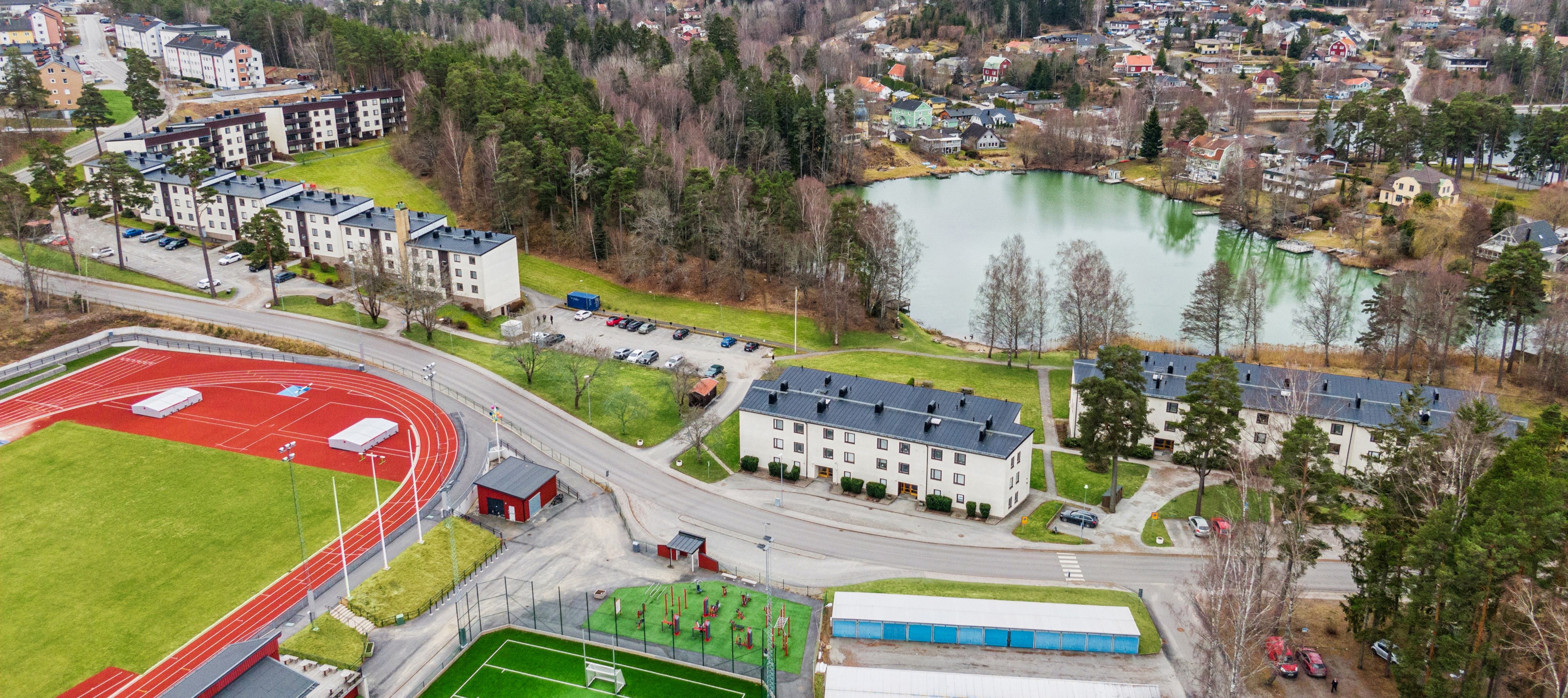 Översiktsbild på del av föreningens byggnader