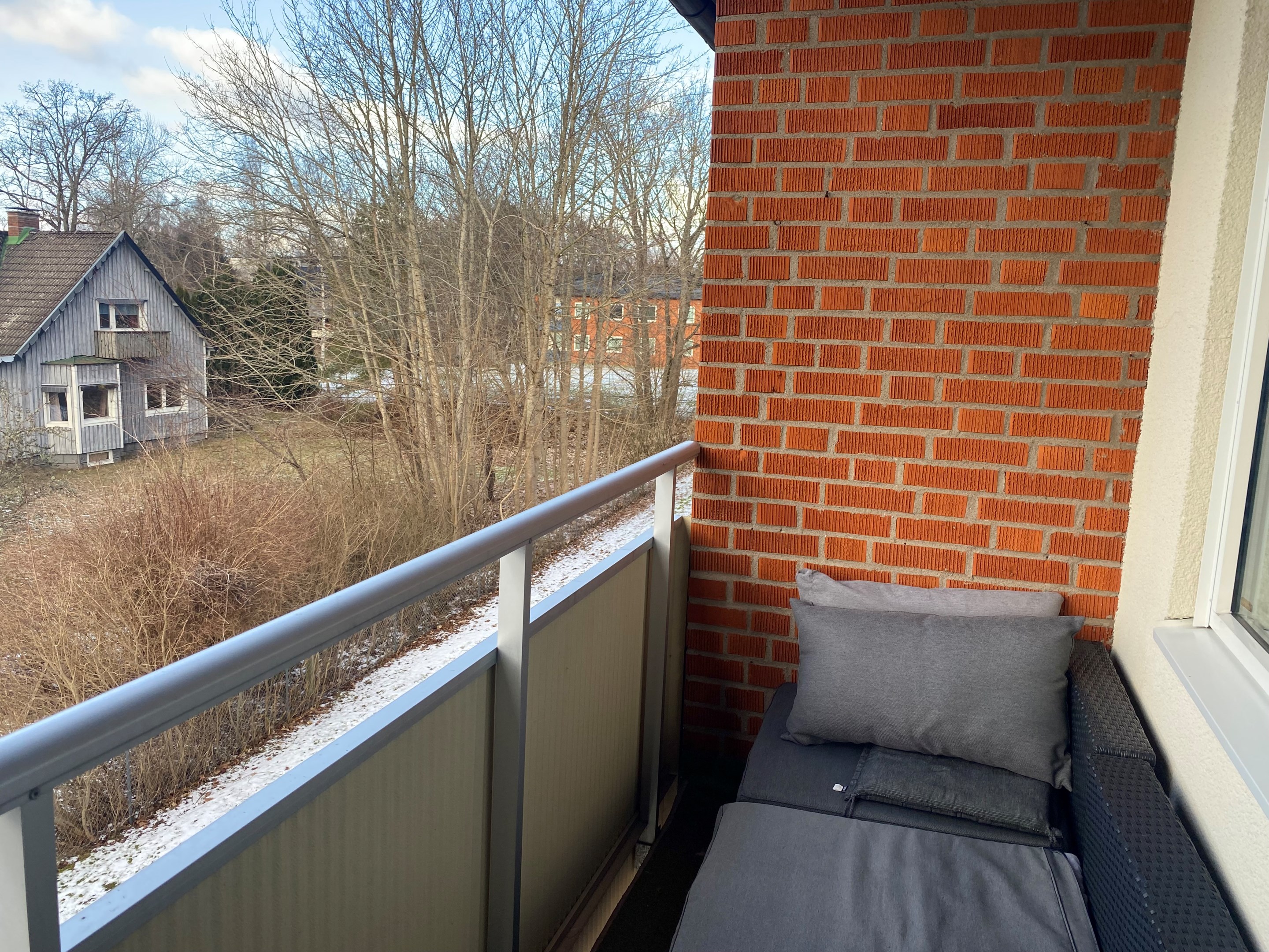 Utsikt från balkong.