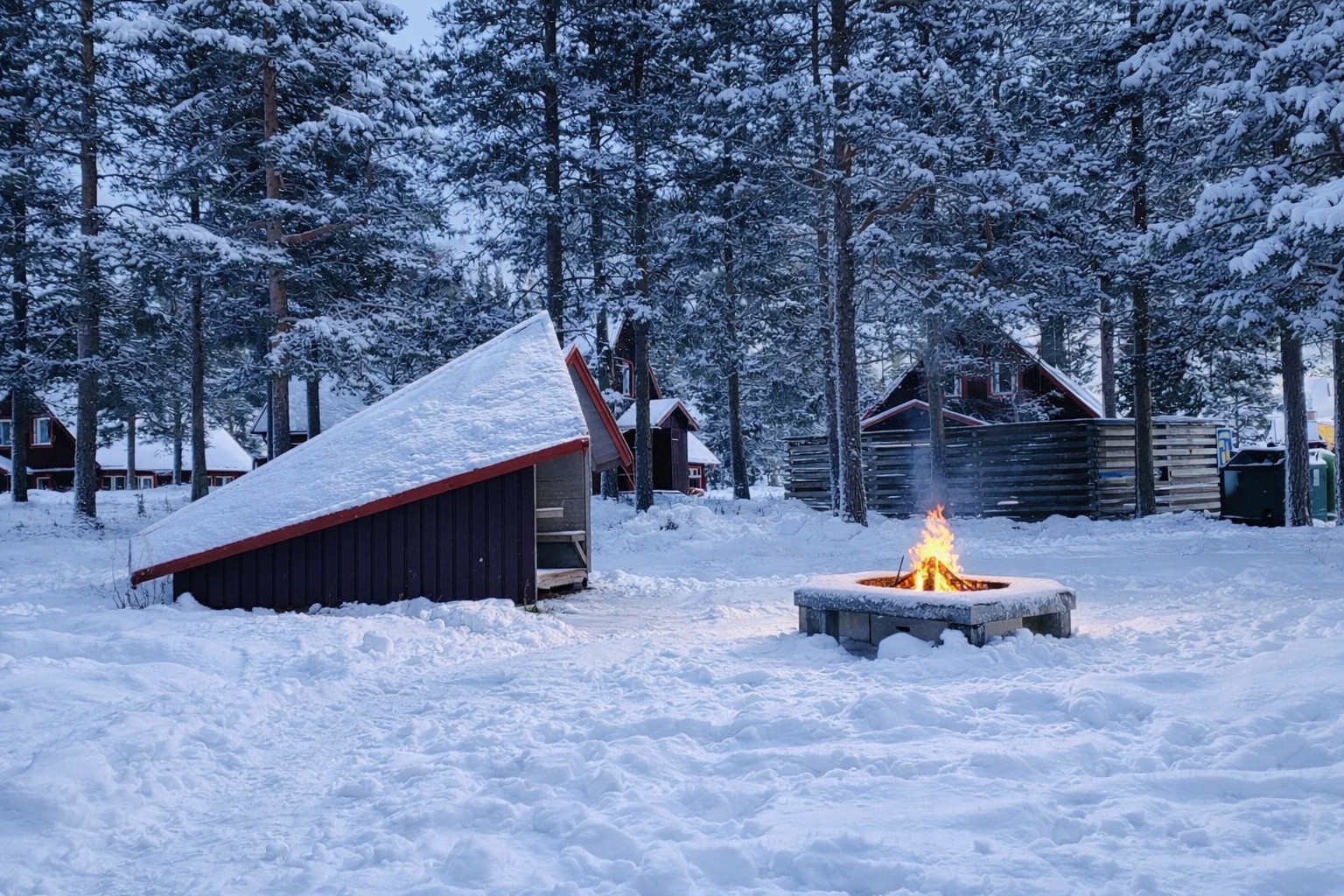 Eldstad vid bivackerna
