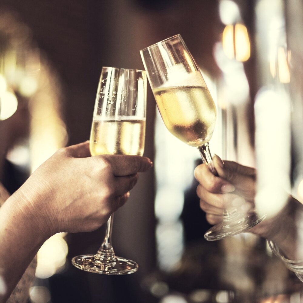 22. Ett glas bubbel efter en dag i fjällen