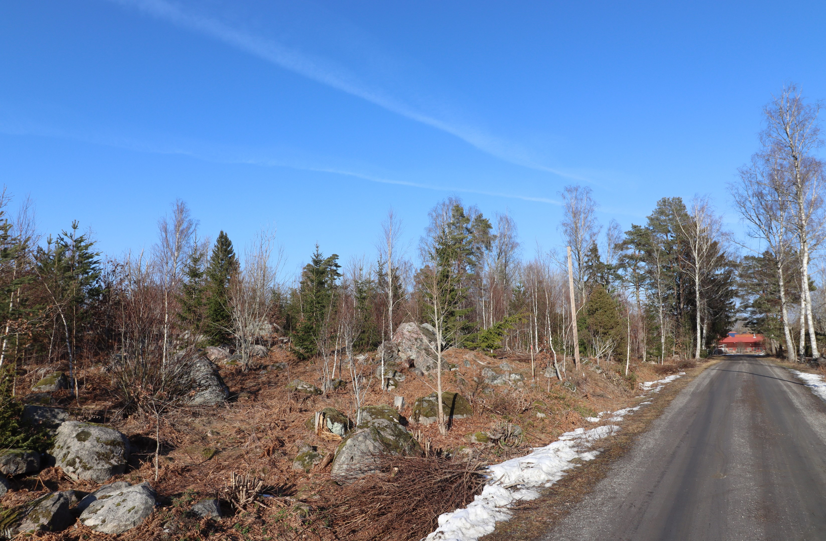 Två naturtomter utmed Rilandavägen