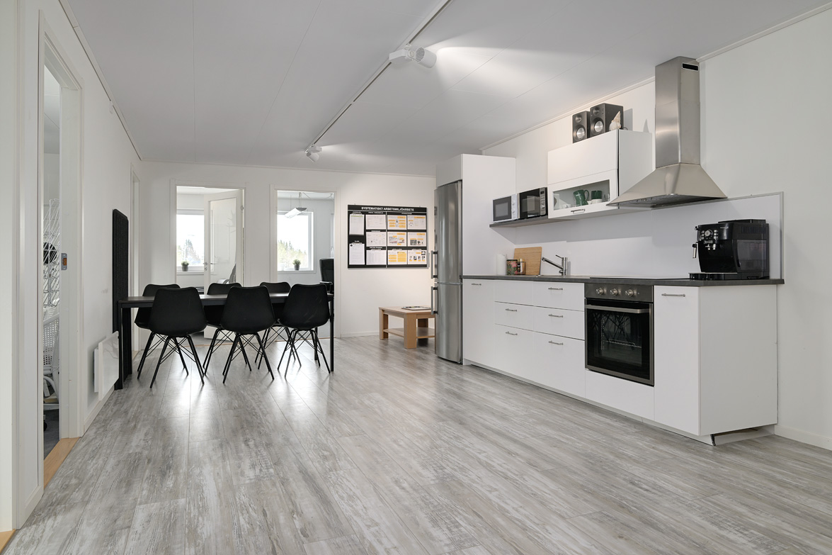 Kontoret färdigställt enligt det erbjudande som säljaren lämnat i prospektet.