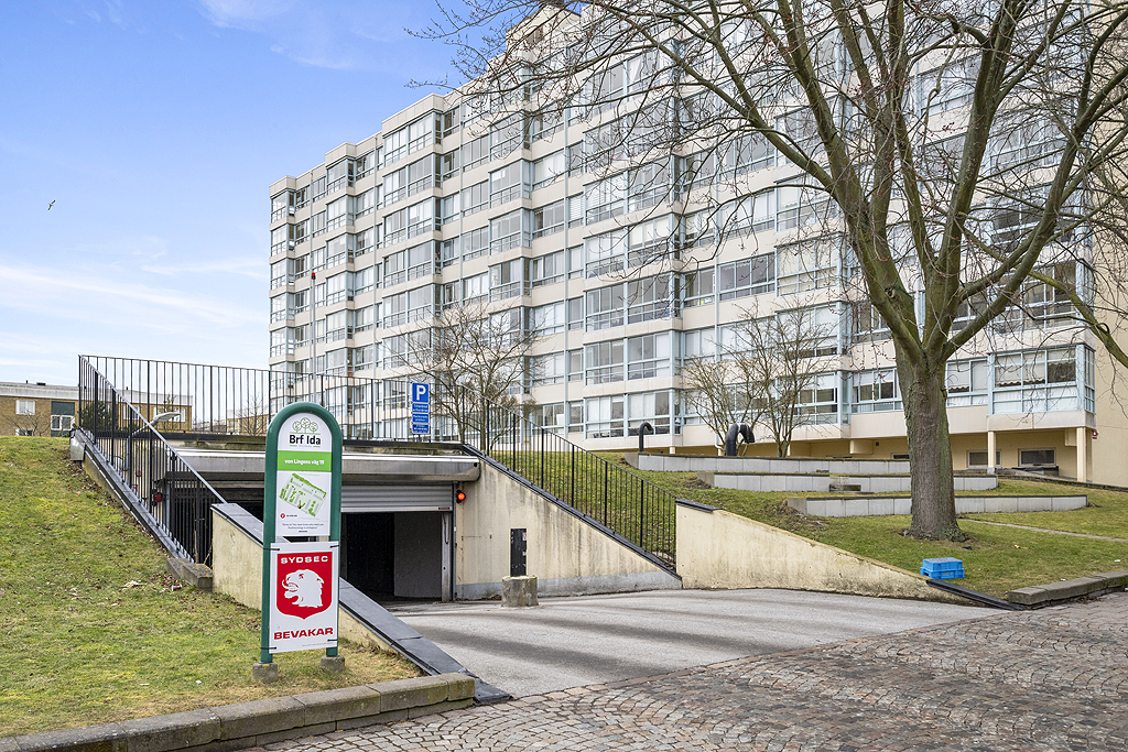 Nedfart till garage