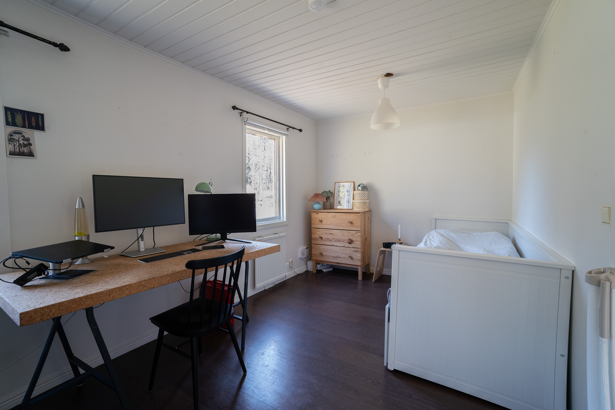 Kontor/ Gästrum intill köket