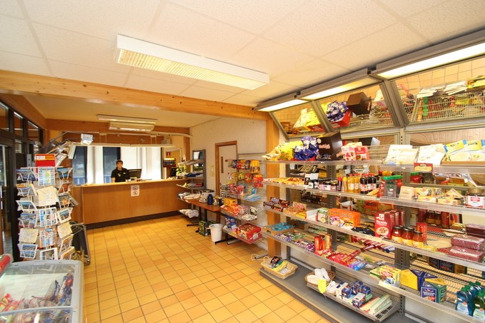 Reception och butik i Servicehuset