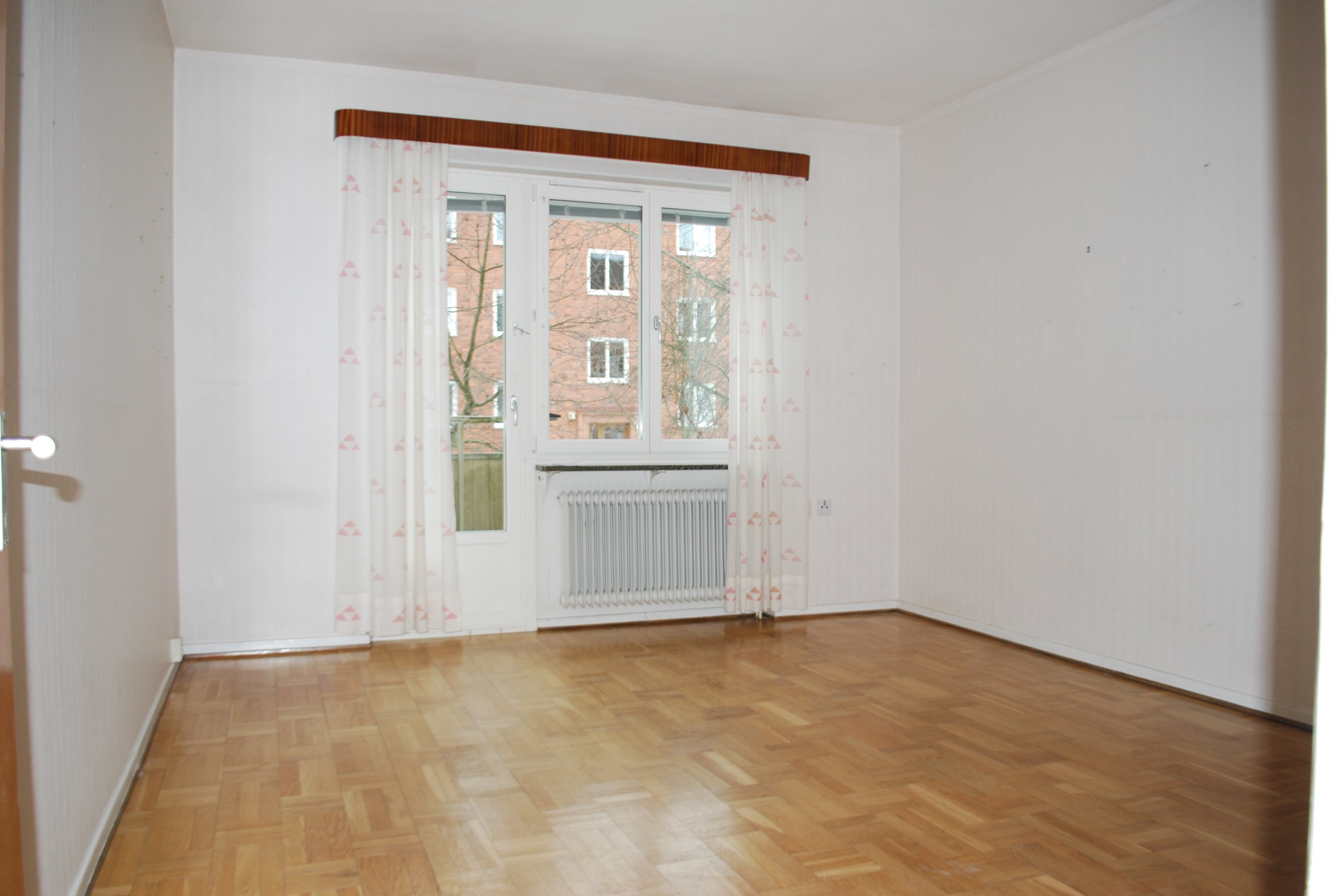 Vardagsrum med balkong