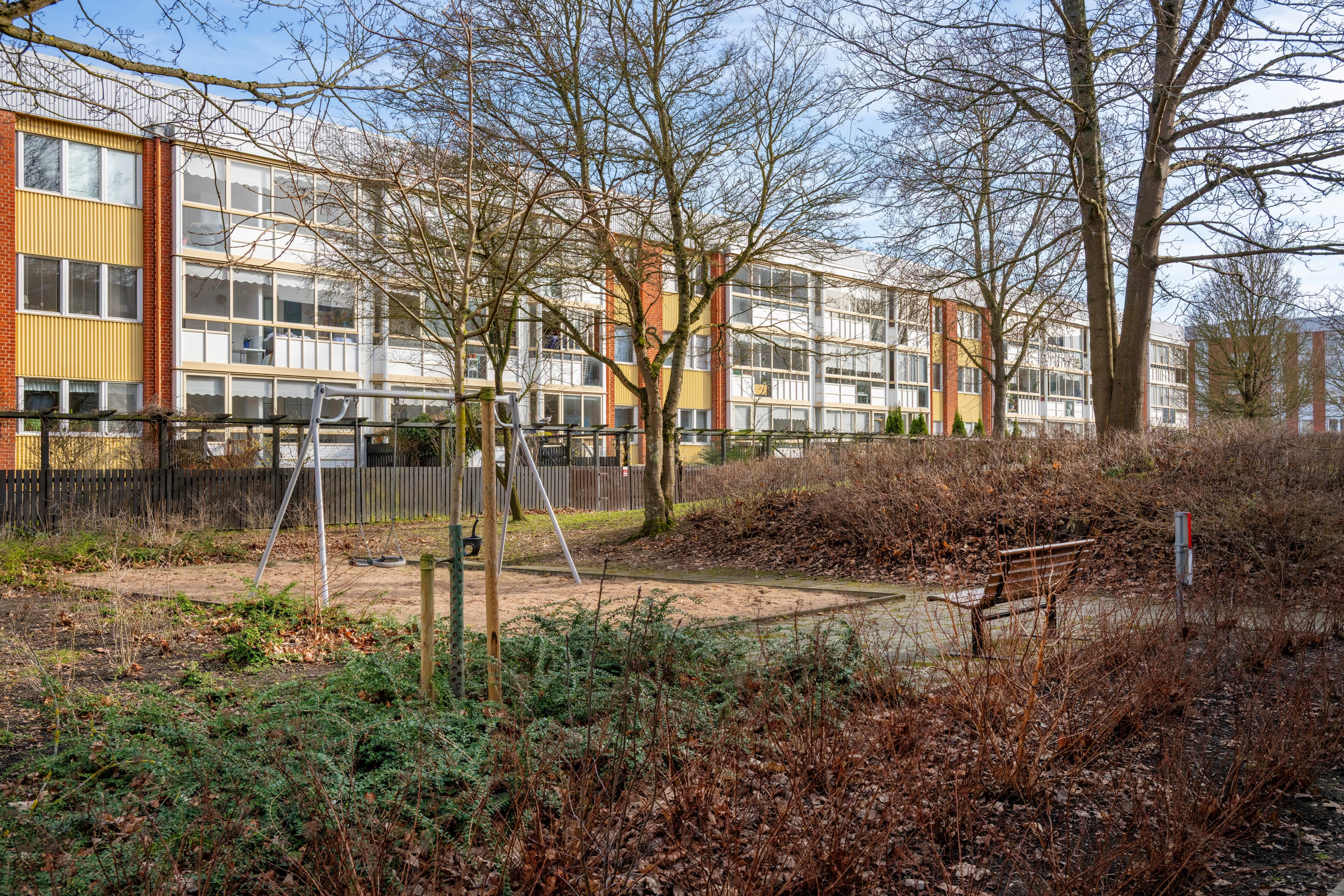 Nu är det vår och grönskan tittar fram