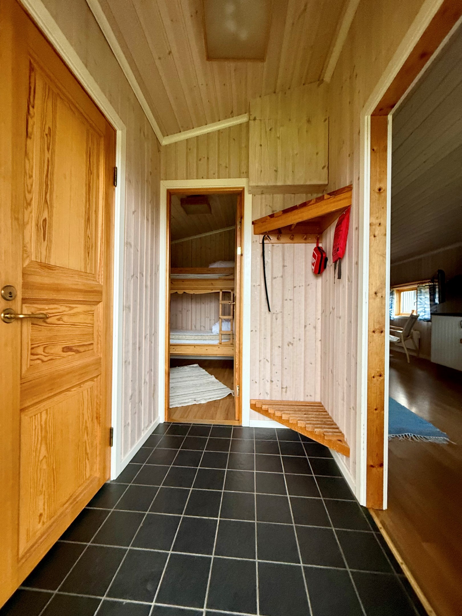 Hall, exempelbild från liknande stuga B-hus