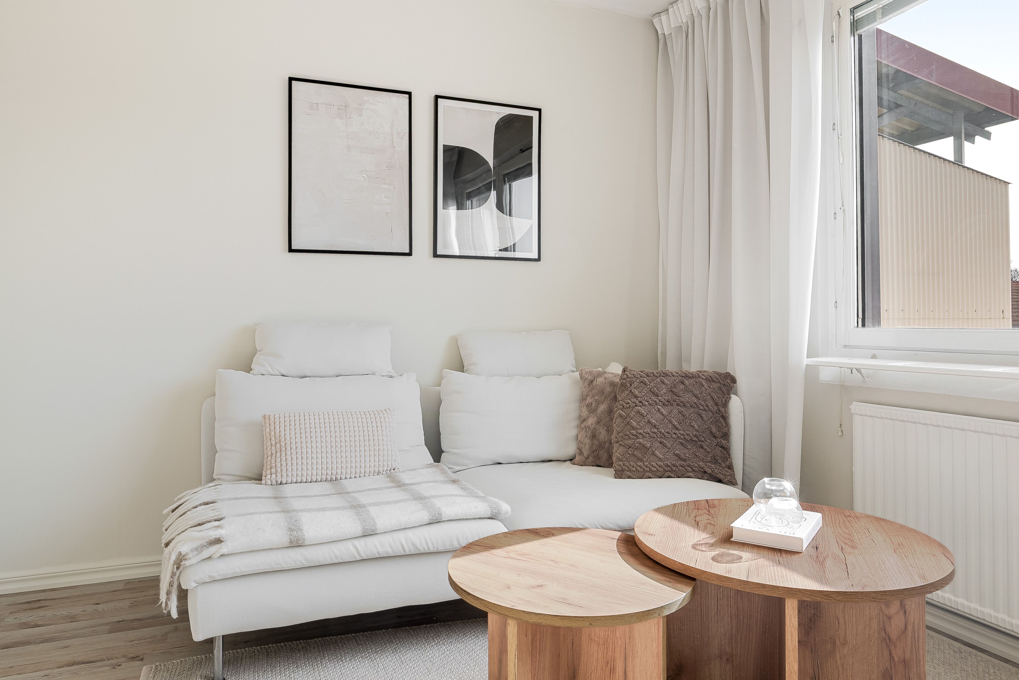 Sällskapsdel i allrum