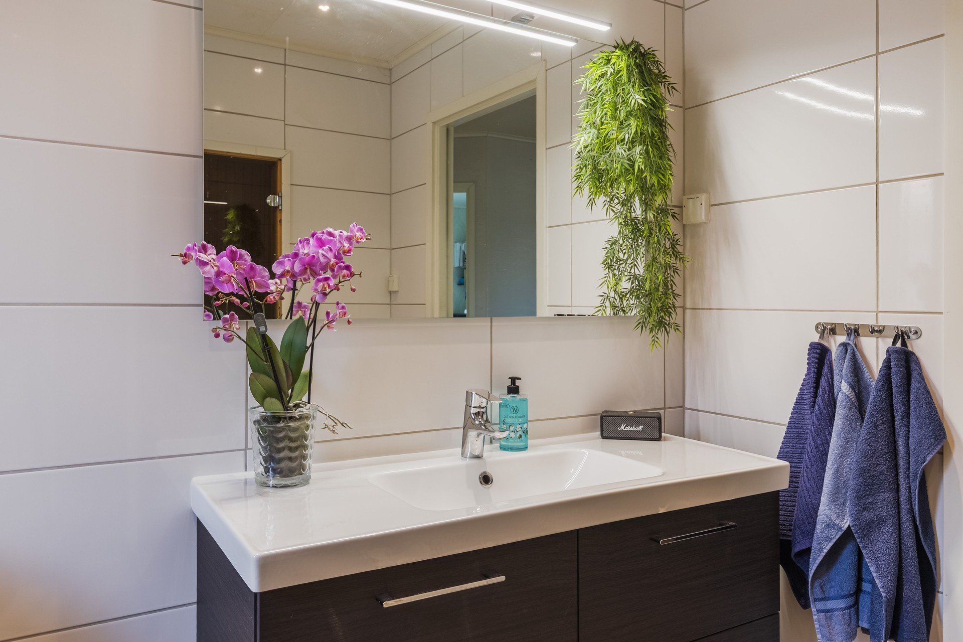 Det större badrummet