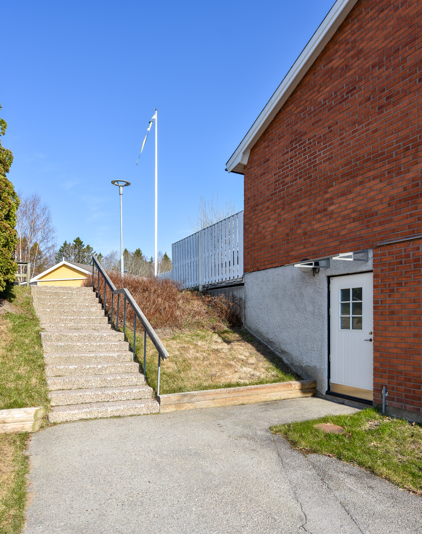 Ingång till förråd