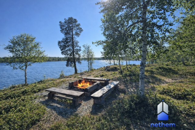 En stilla stund vid vattnet, en varm stund vid elden