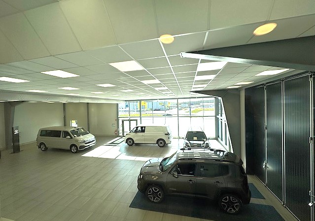 Bilhall utsikt från kontoret