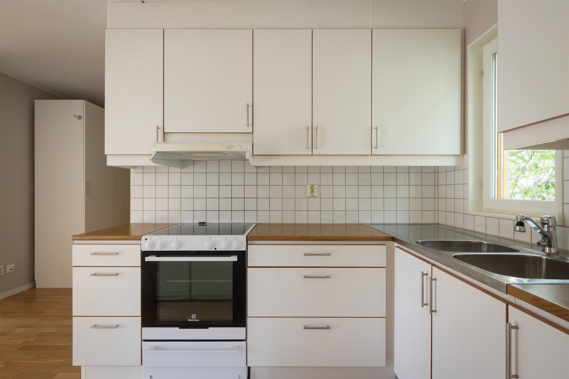 Bostadsbild från Svartviksbacken 4E, Till salu i Svartviken, Upplands-Bro