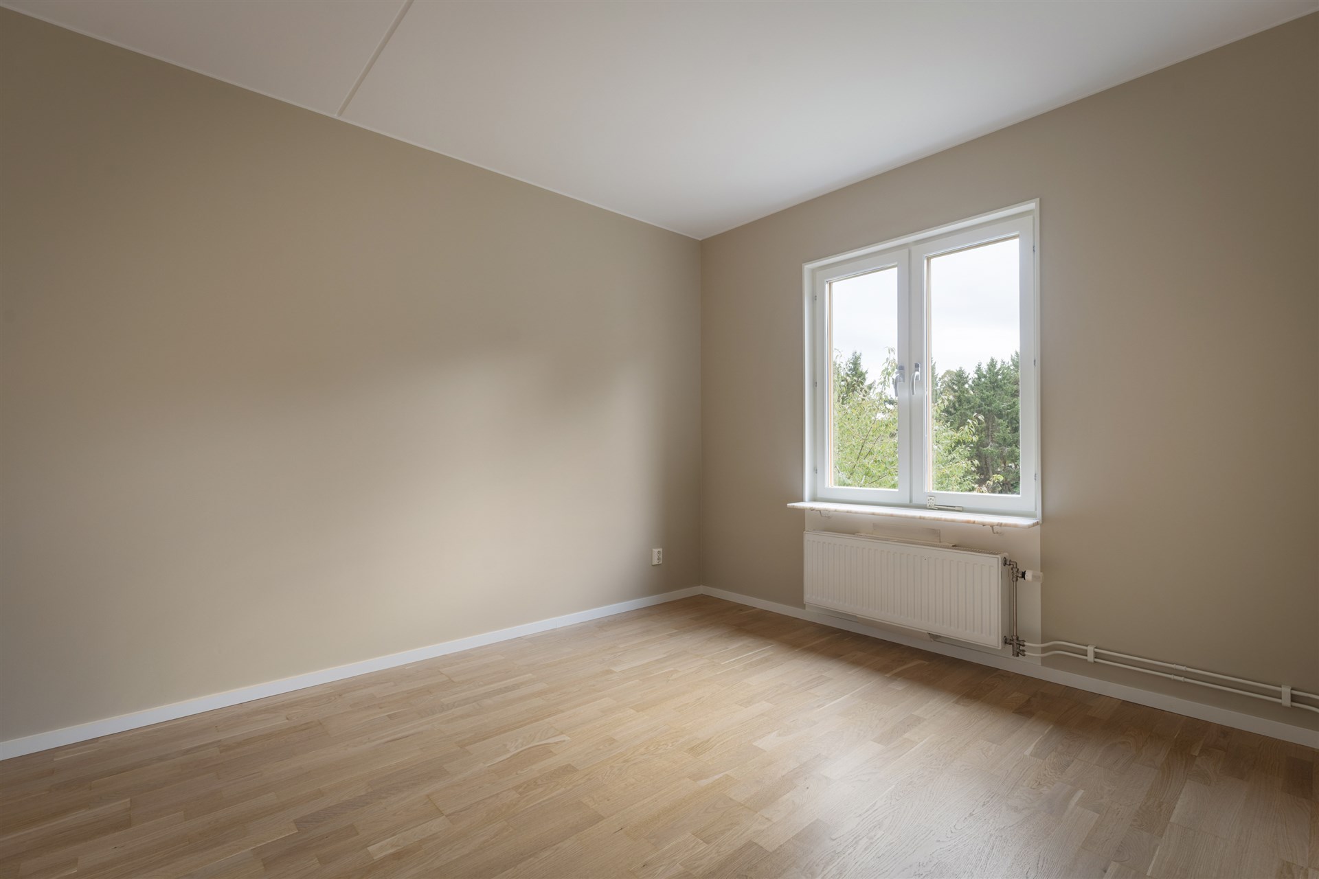Bostadsbild från Svartviksbacken 4E, Till salu i Svartviken, Upplands-Bro