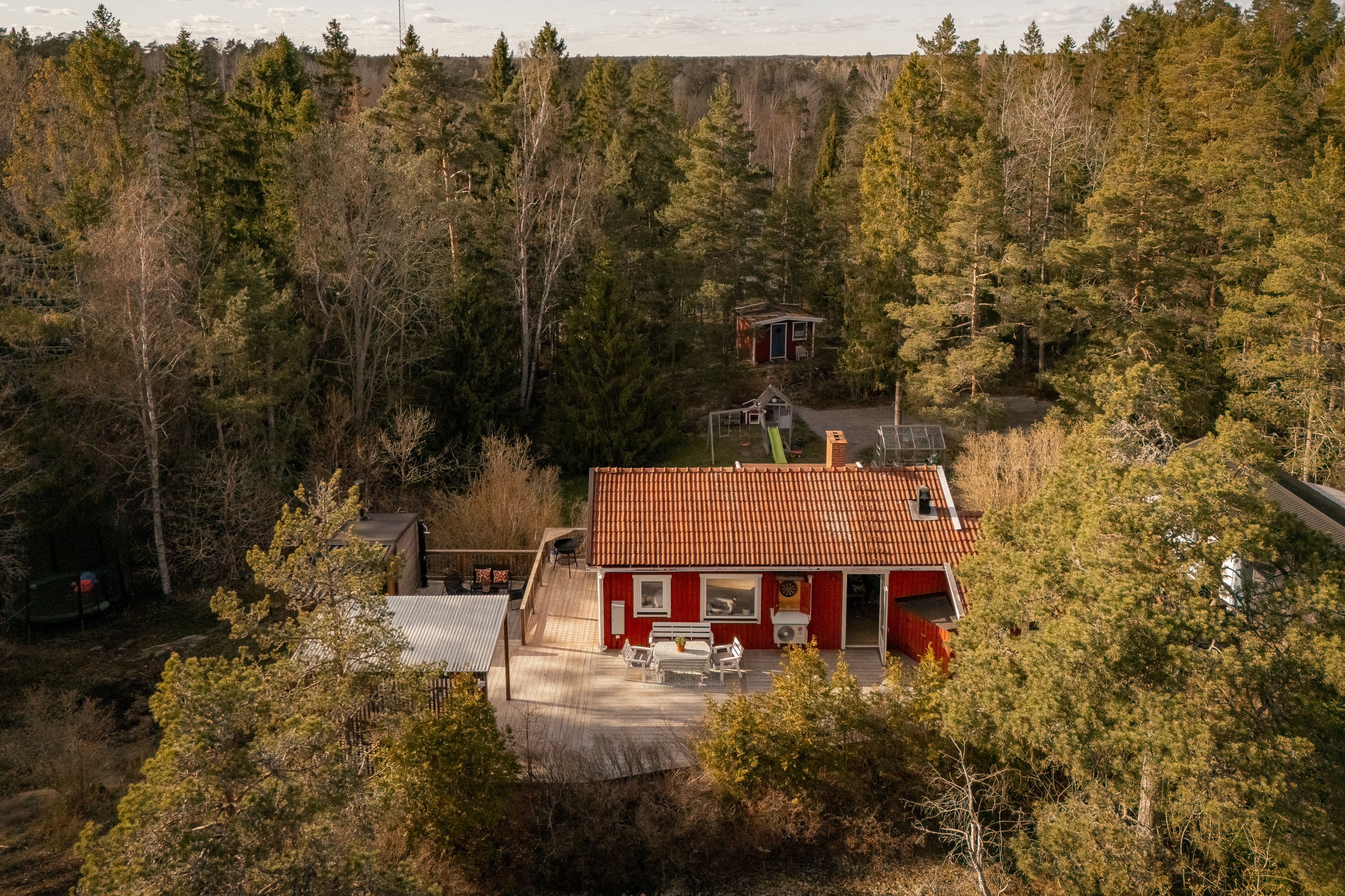 Bostadsbild från Tavastbodavägen 14, Till salu i Hässelmara, Värmdö
