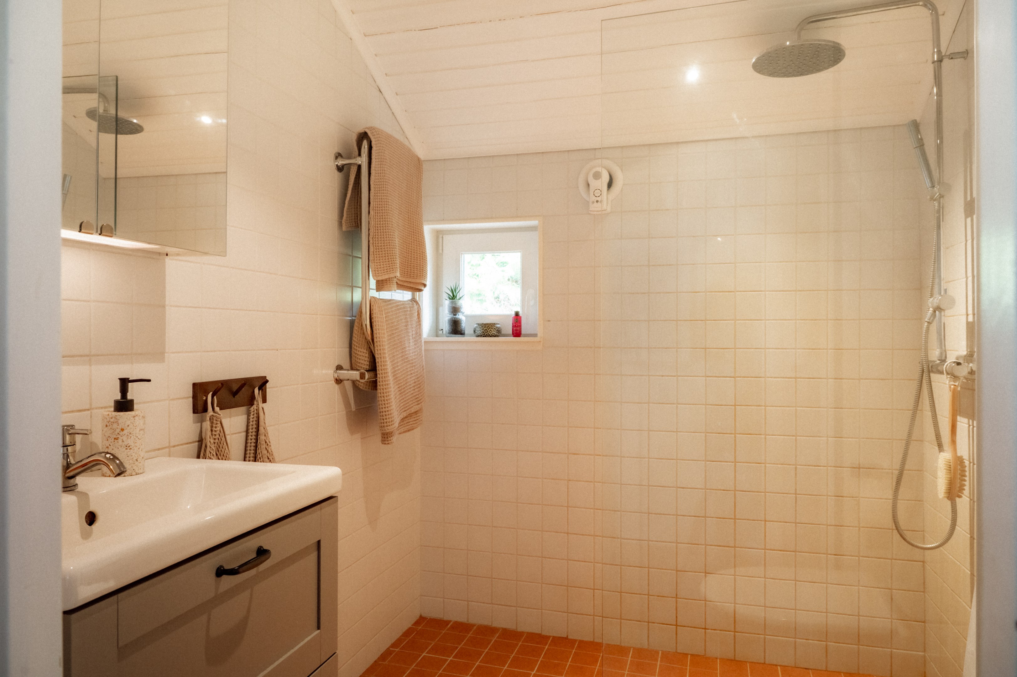 Bostadsbild från Tavastbodavägen 14, Till salu i Hässelmara, Värmdö