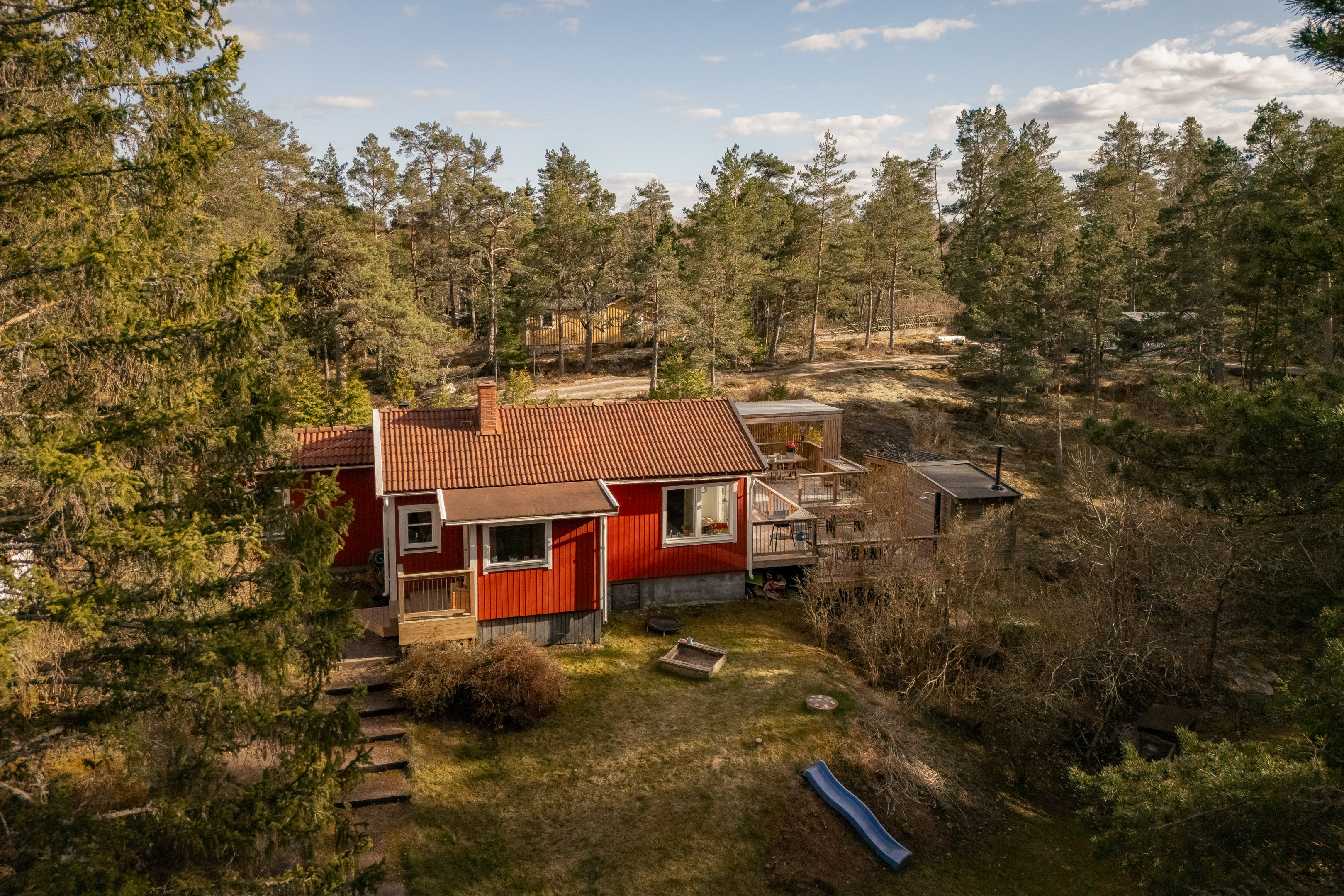Bostadsbild från Tavastbodavägen 14, Till salu i Hässelmara, Värmdö
