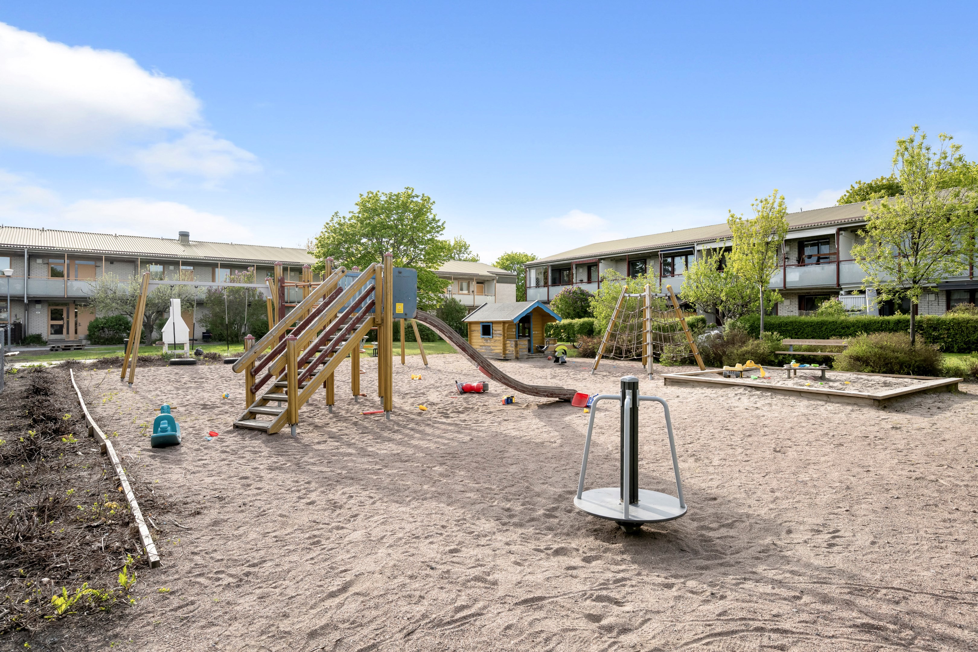 Bostadsbild från Karin Boyegatan 10A, Såld i Löten, Uppsala