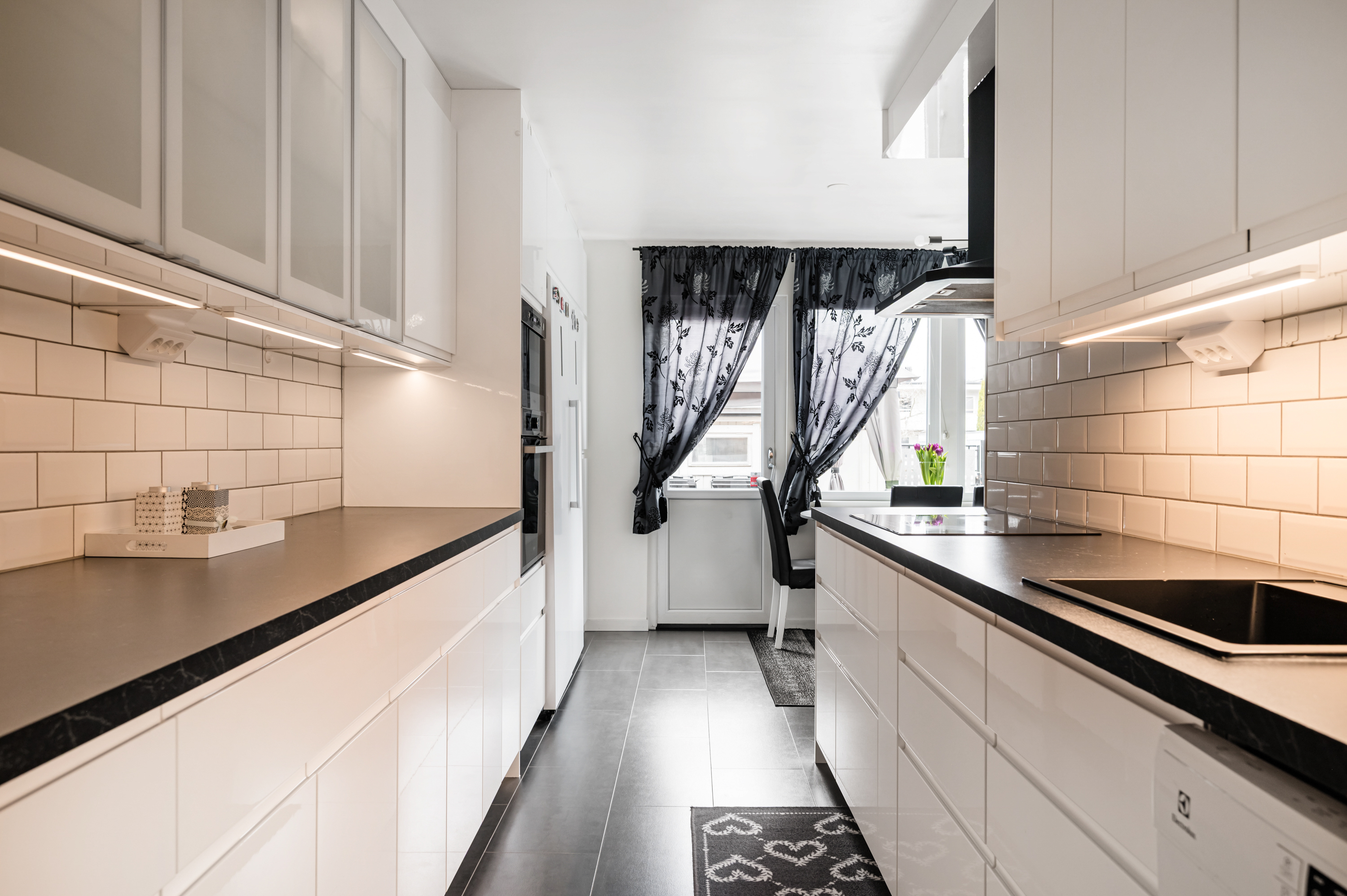 Bostadsbild från Rumbastigen 32, Till salu i Upplands-Bro, Upplands-Bro