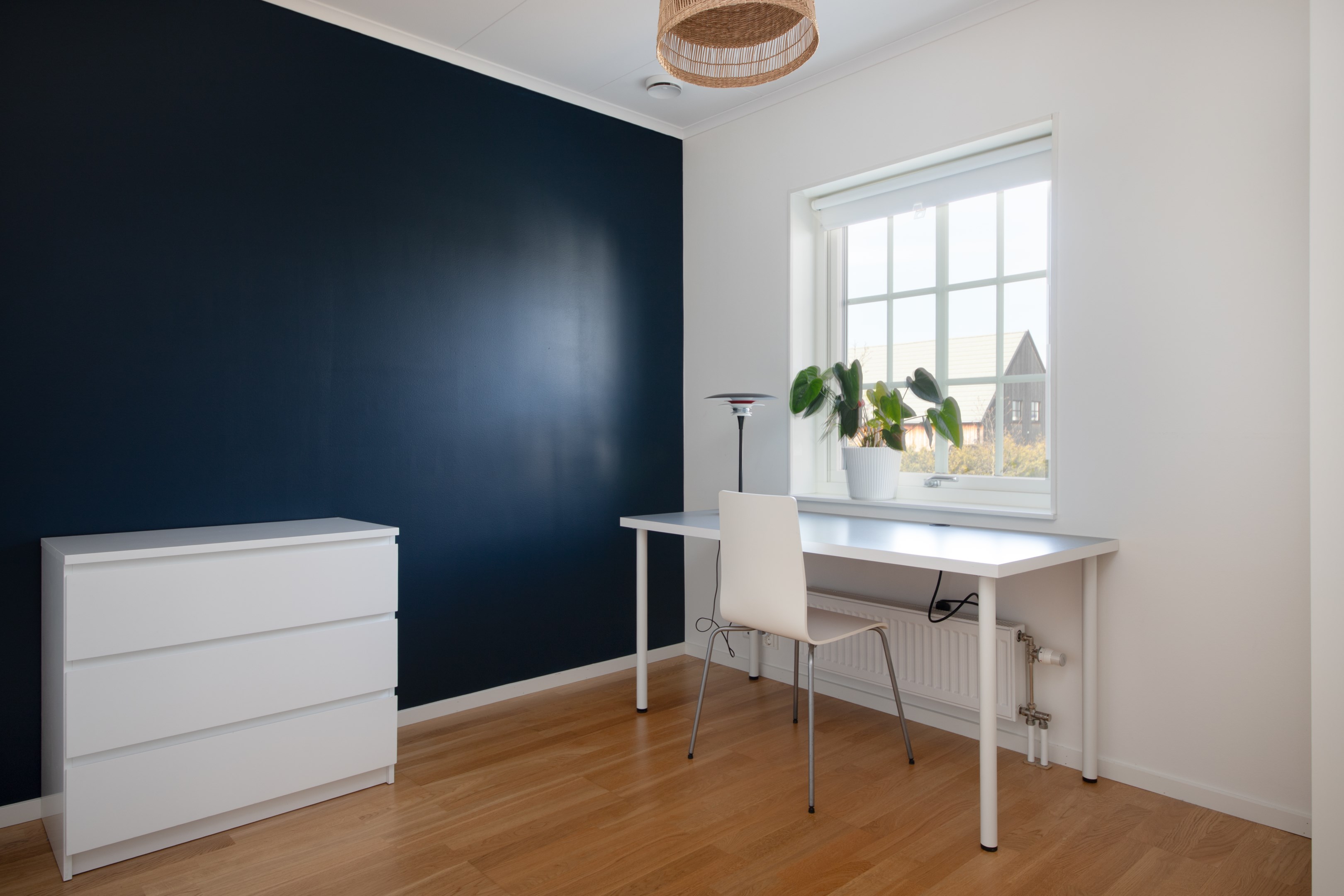 Sovrum 2 med fondvägg