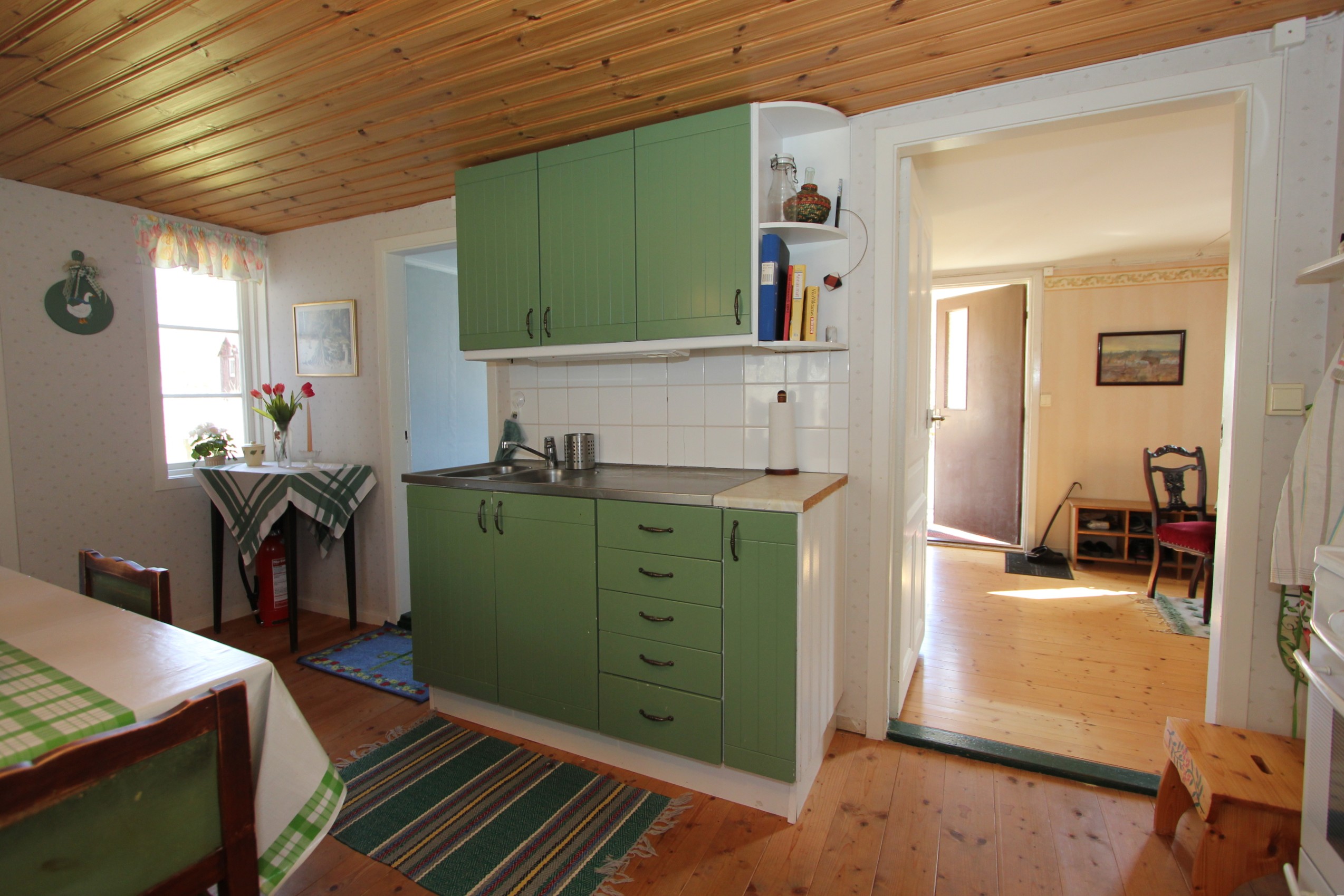 Mot sov 1 och entréhall
