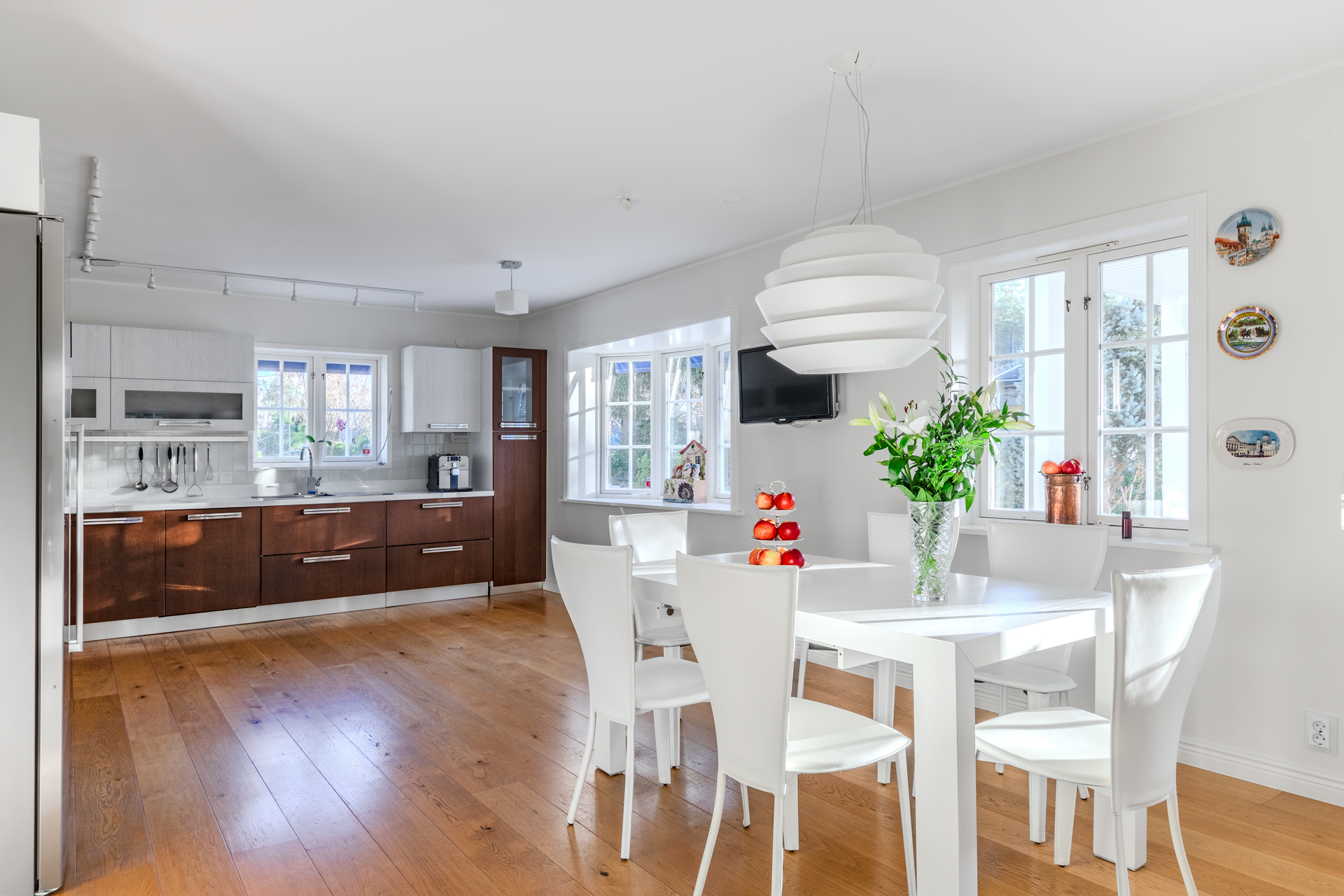 Bostadsbild från Åsavägen 16, Till salu i Eknäs, Nacka