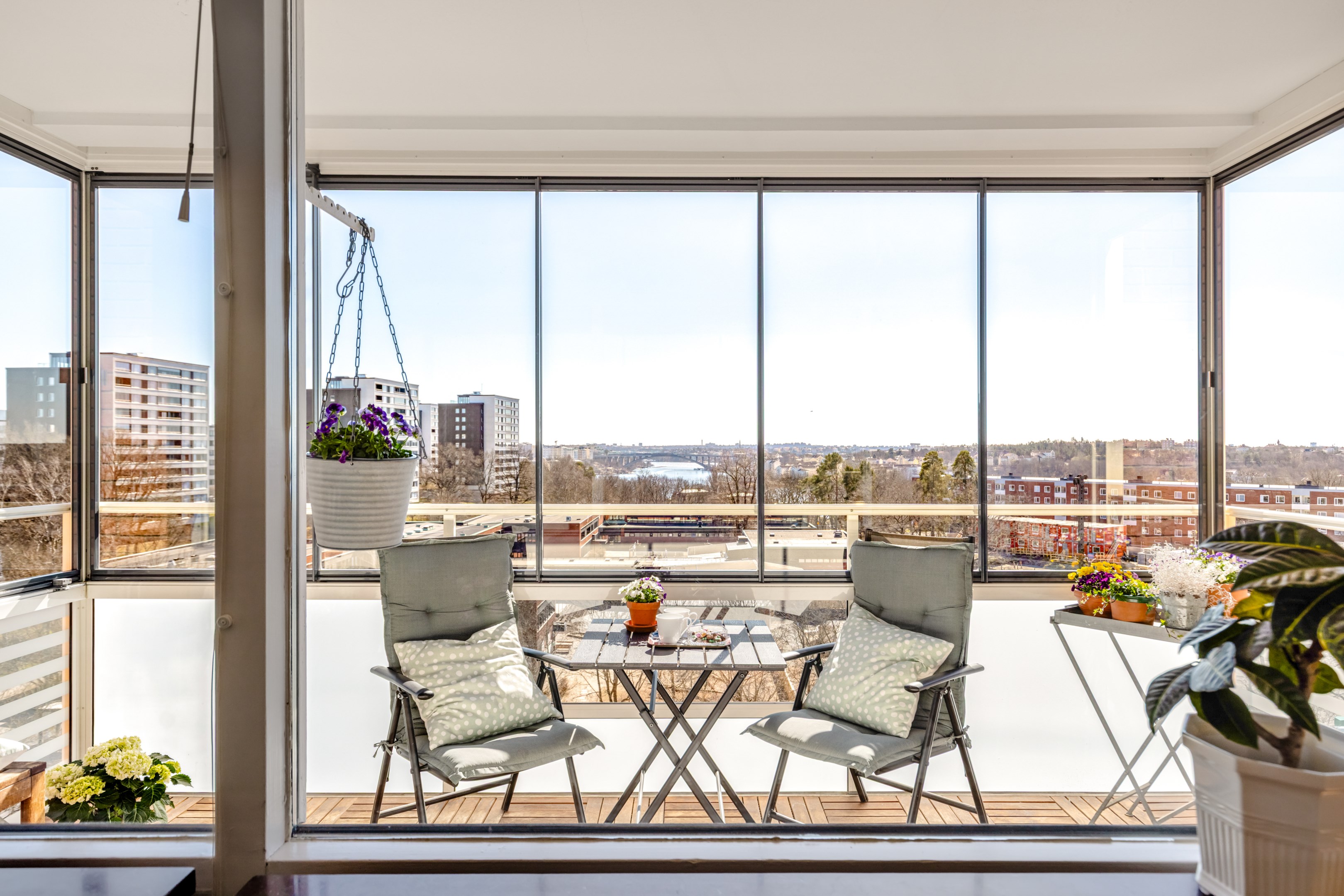 Bostadsbild från Krysshammarvägen 14, Till salu i Solna - Huvudsta, Solna