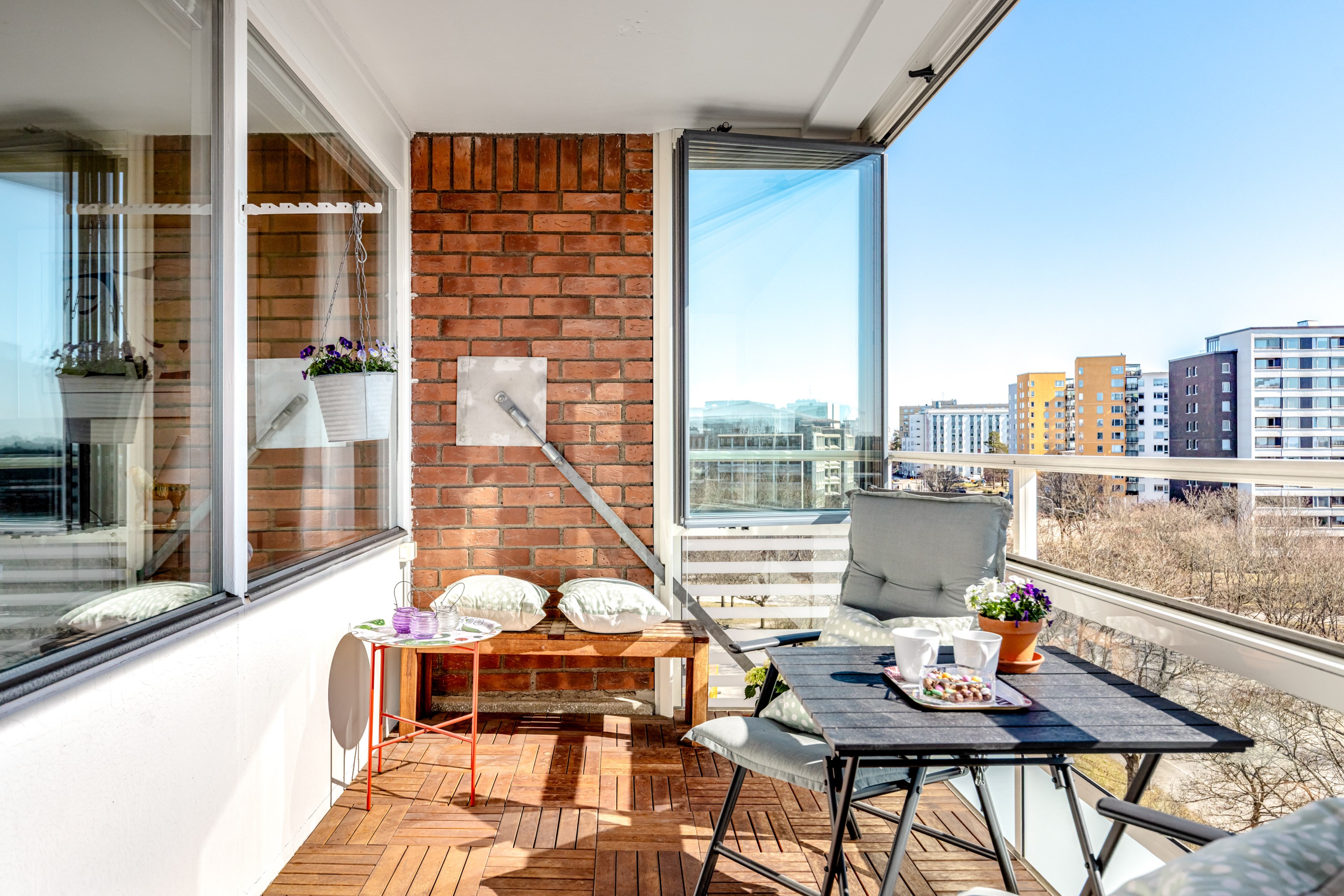 Bostadsbild från Krysshammarvägen 14, Till salu i Solna - Huvudsta, Solna