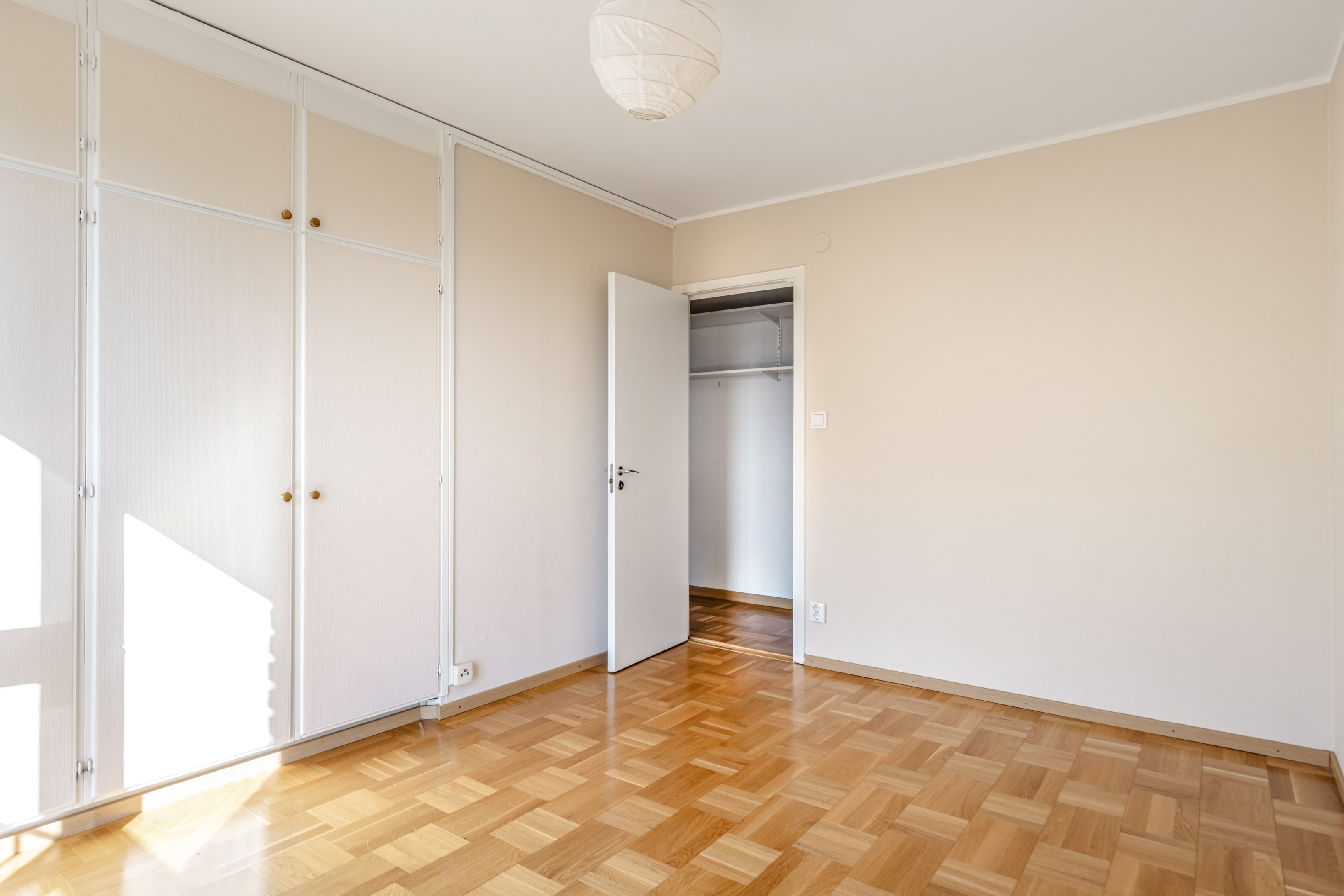 Bostadsbild från Krysshammarvägen 14, Till salu i Solna - Huvudsta, Solna