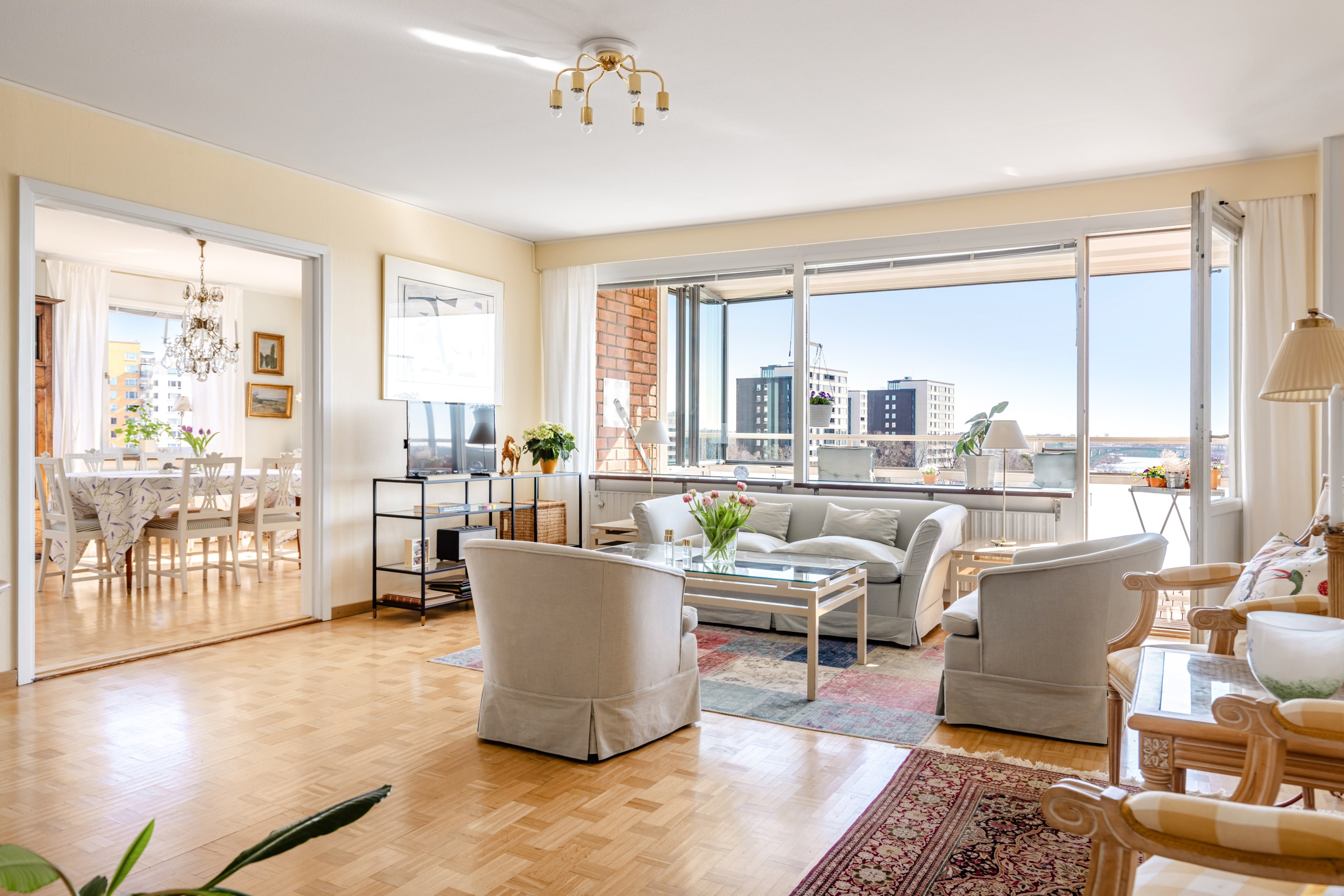 Bostadsbild från Krysshammarvägen 14, Till salu i Solna - Huvudsta, Solna